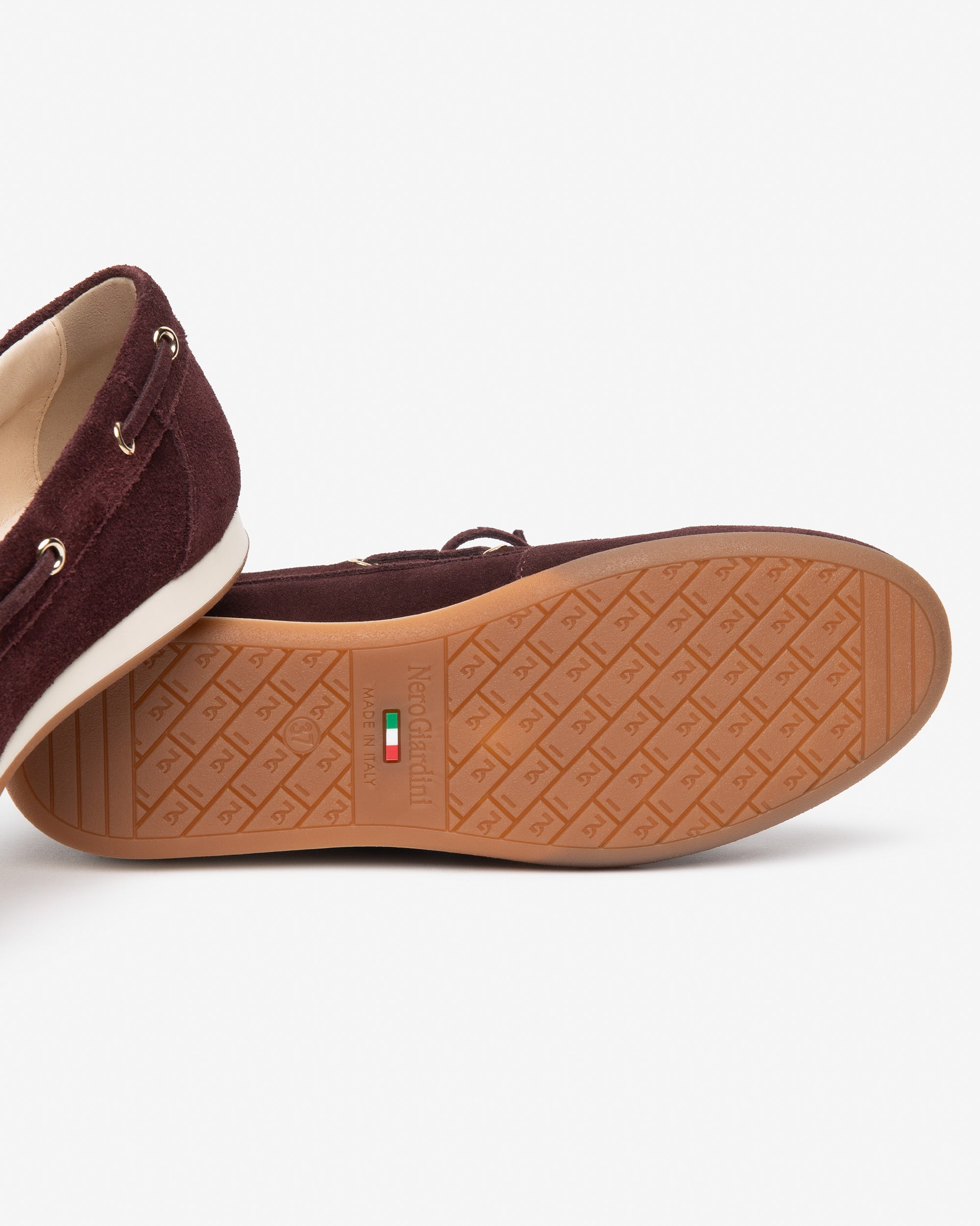 Nero Giardini Loafers mocassins daim à lacets