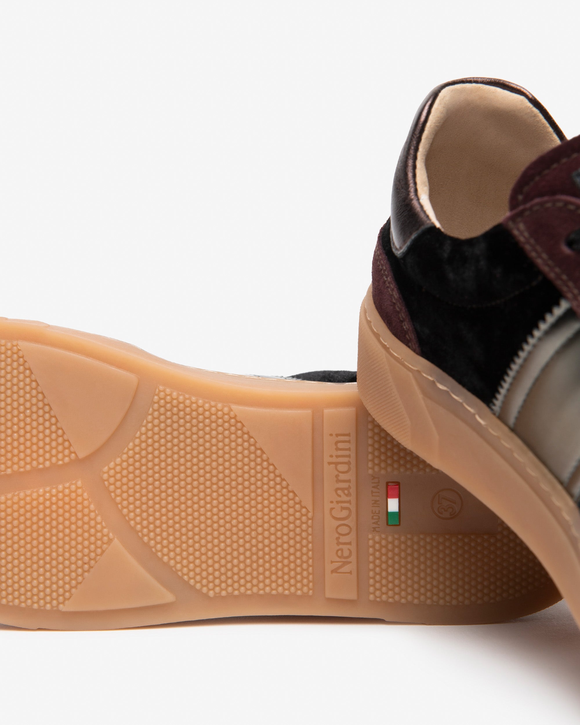 Nero Giardini Sneakers basket daim cuir lacets femme