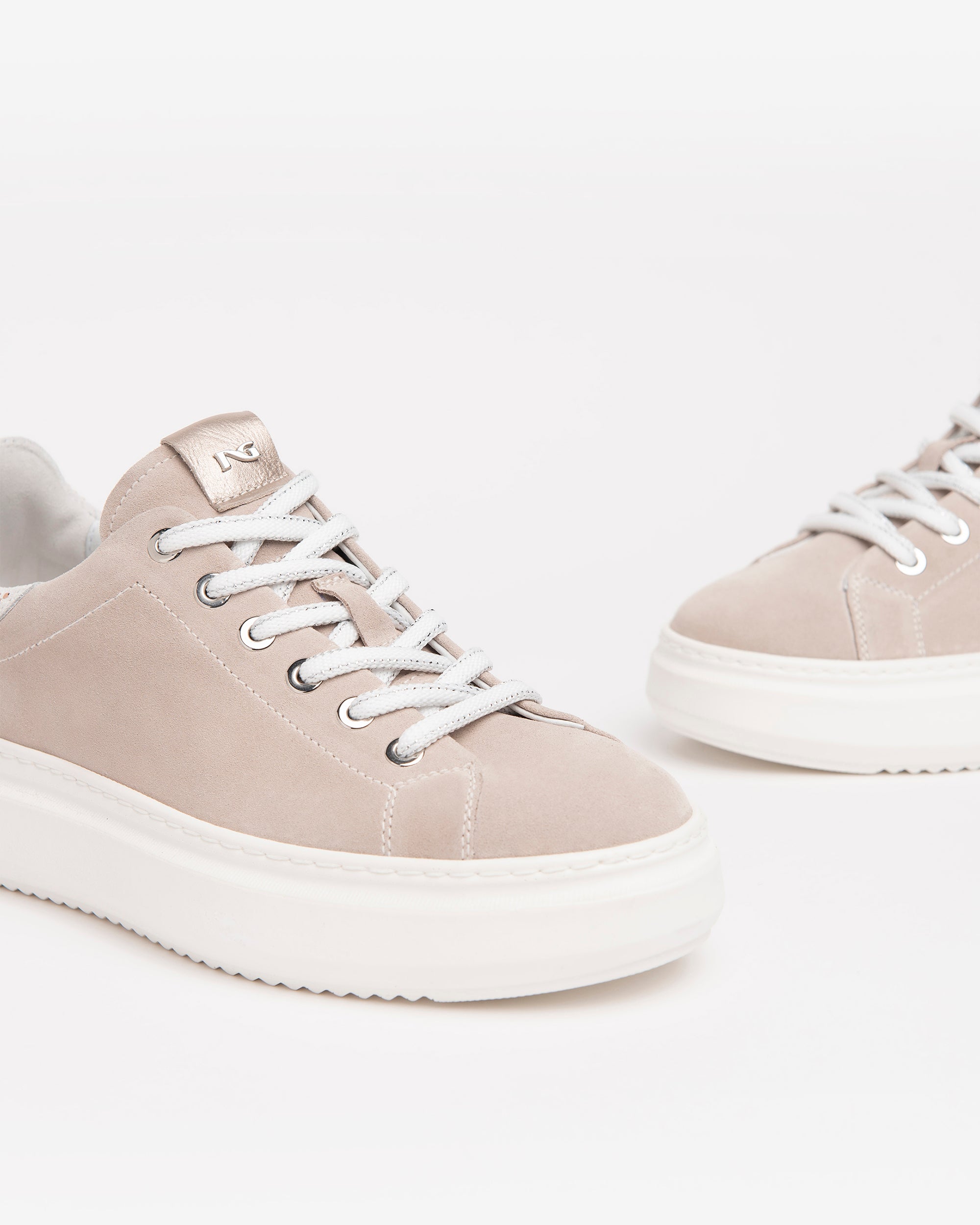 Nero Giardini Sneakers baskets daim semelle 4 cm