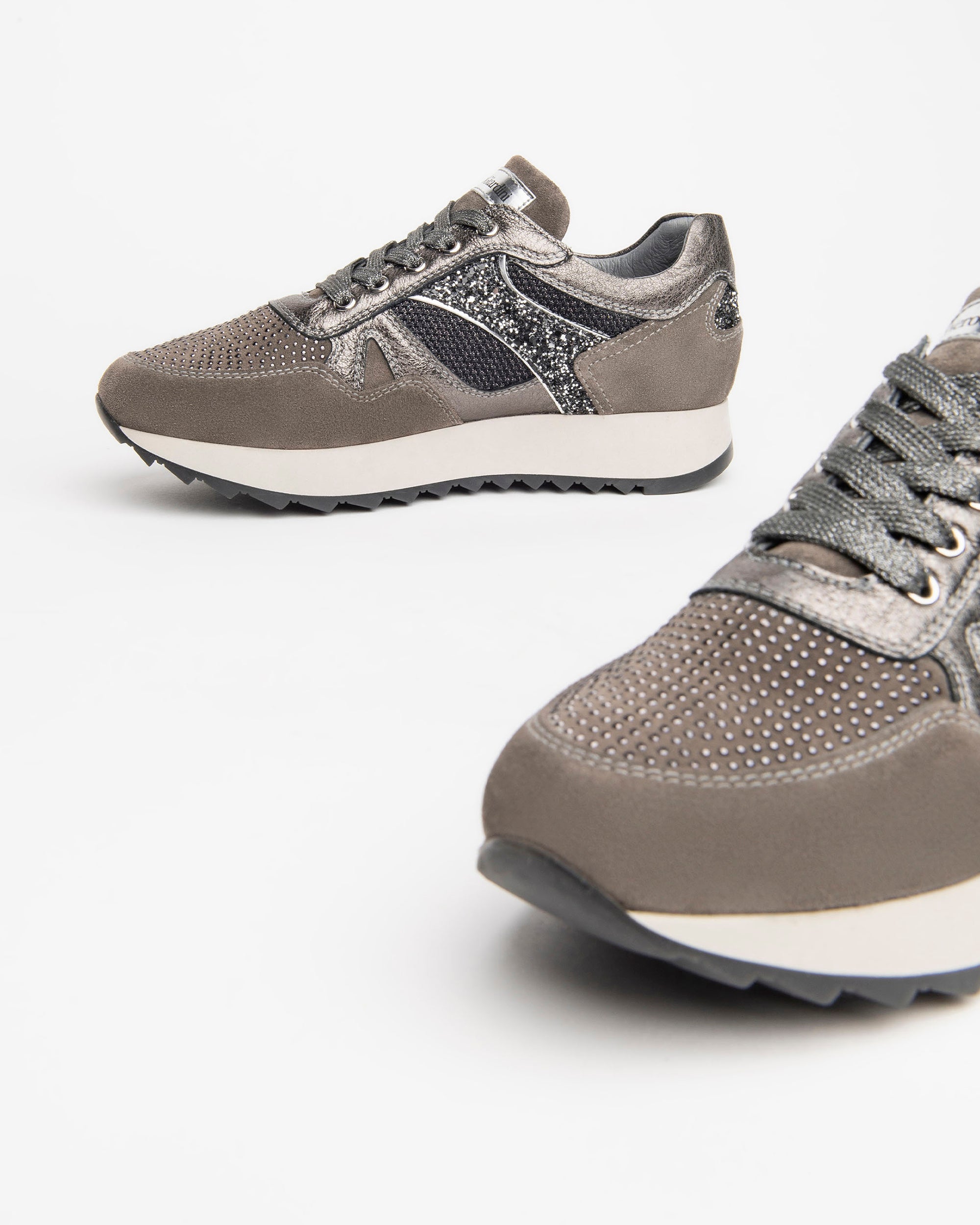Nero Giardini Sneakers baskets femme daim clous