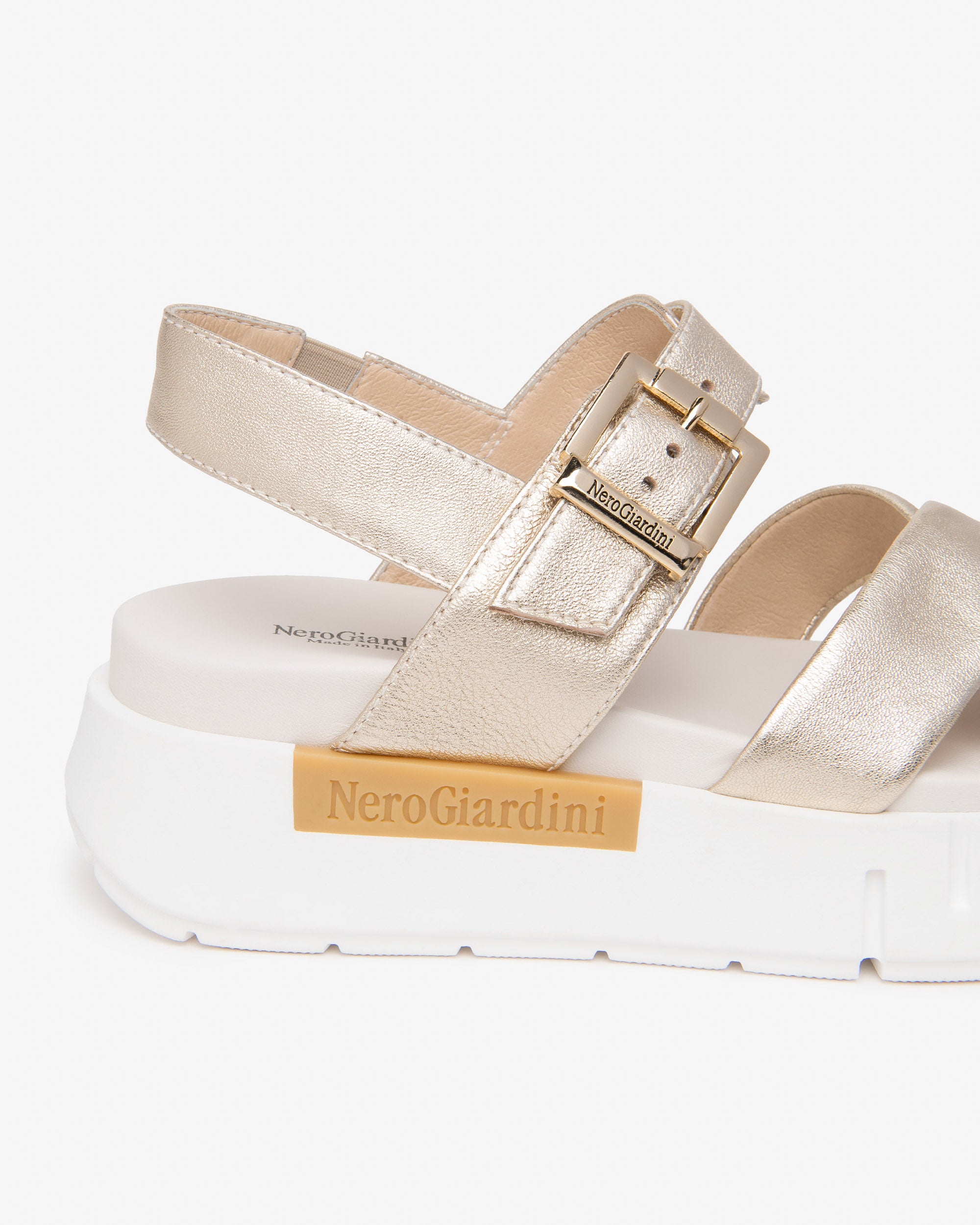 Nero Giardini Sandals sandales femme cuir pointure 38 été