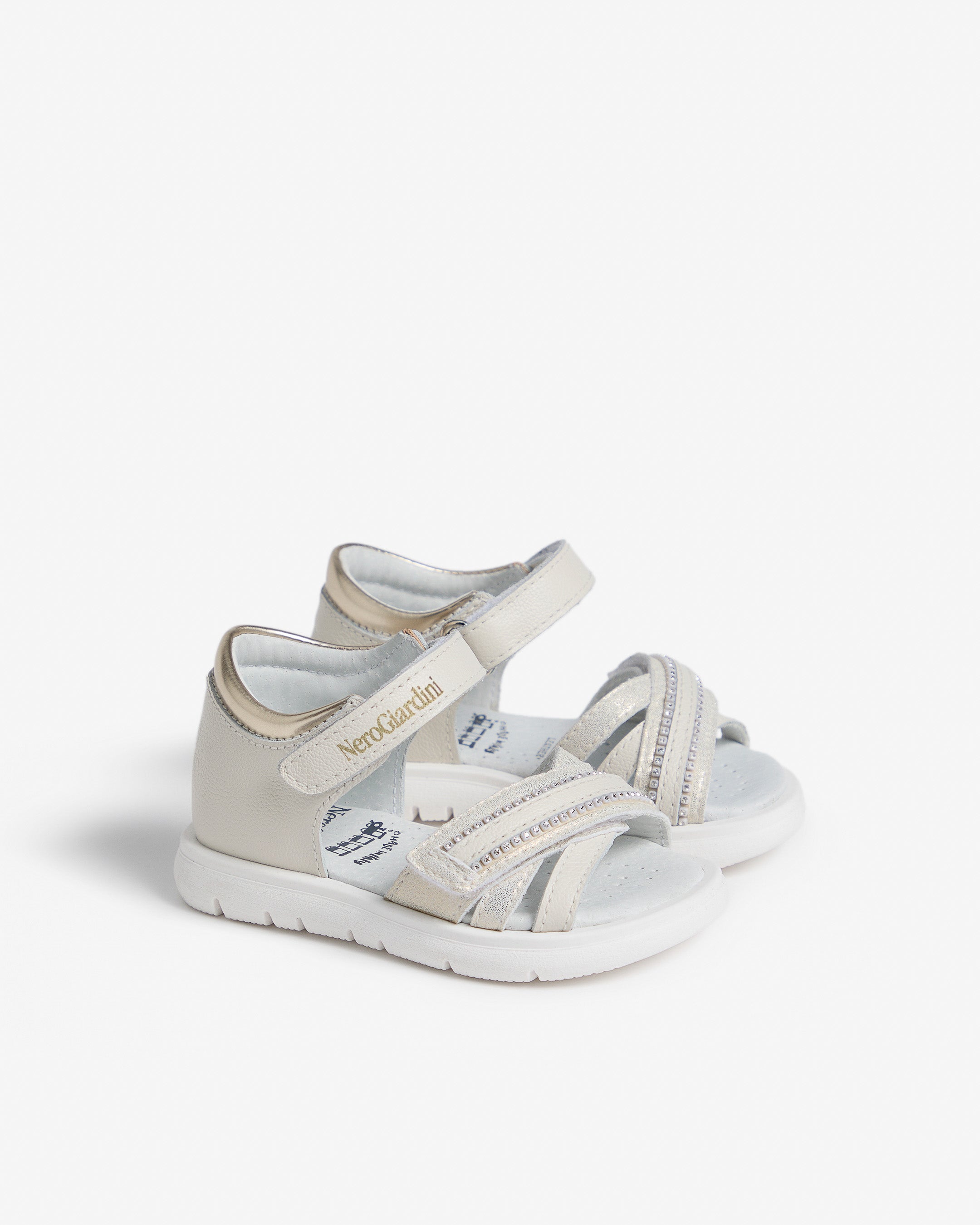 Nero Giardini Sandals sandales cuir fille semelle légère
