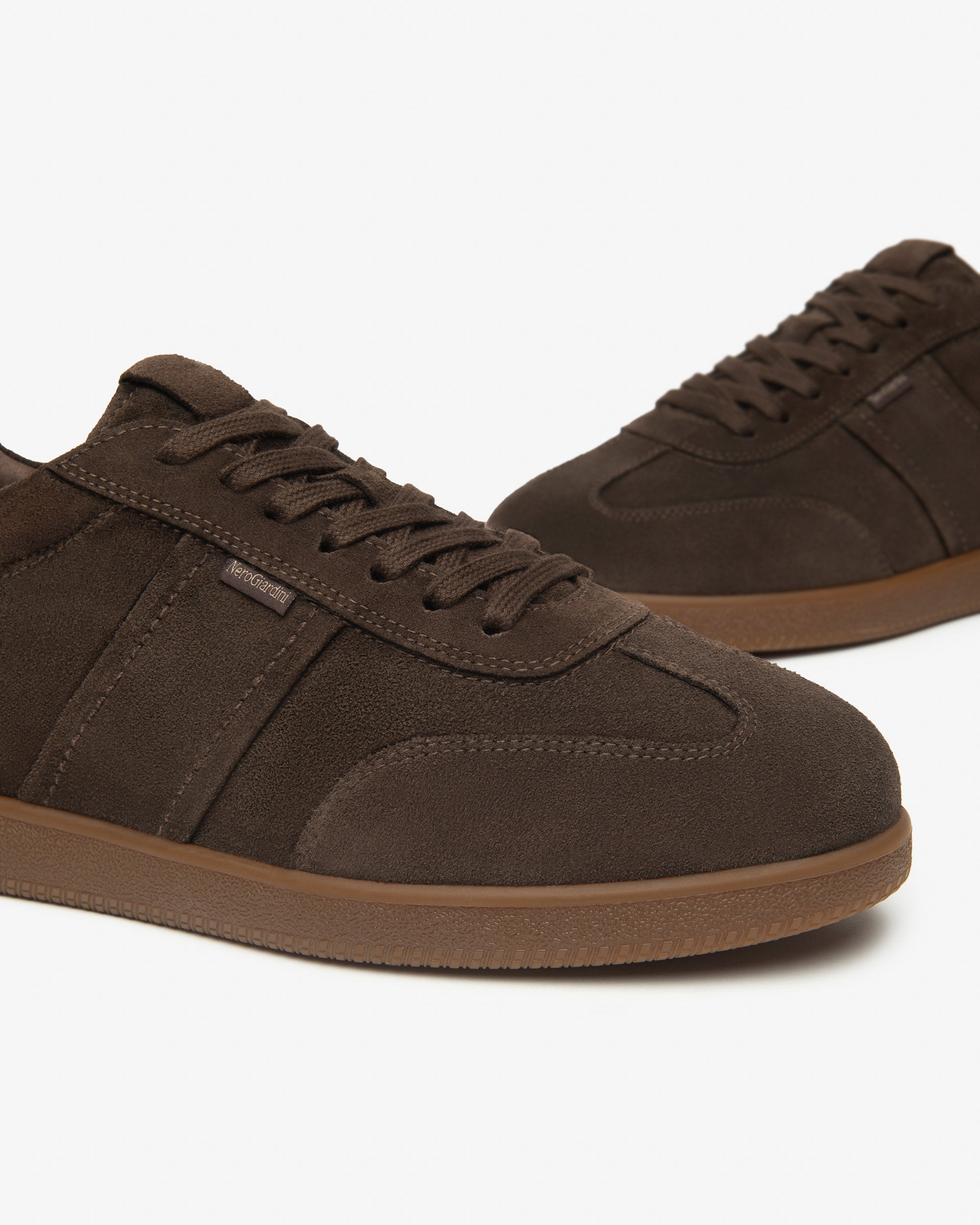Nero Giardini Sneakers baskets daim homme 43