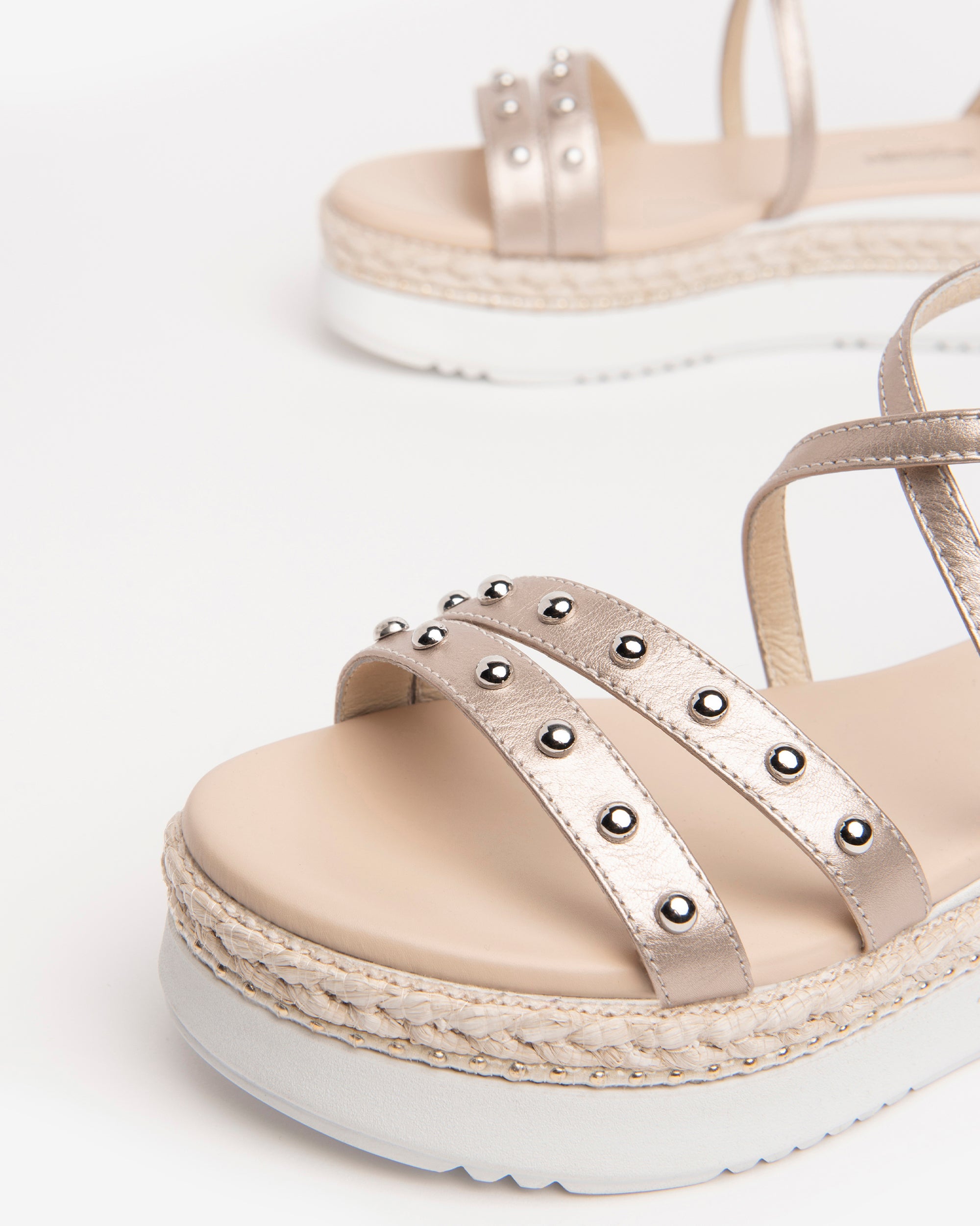 Nero Giardini Sandals sandales cuir femme compensées cloutées