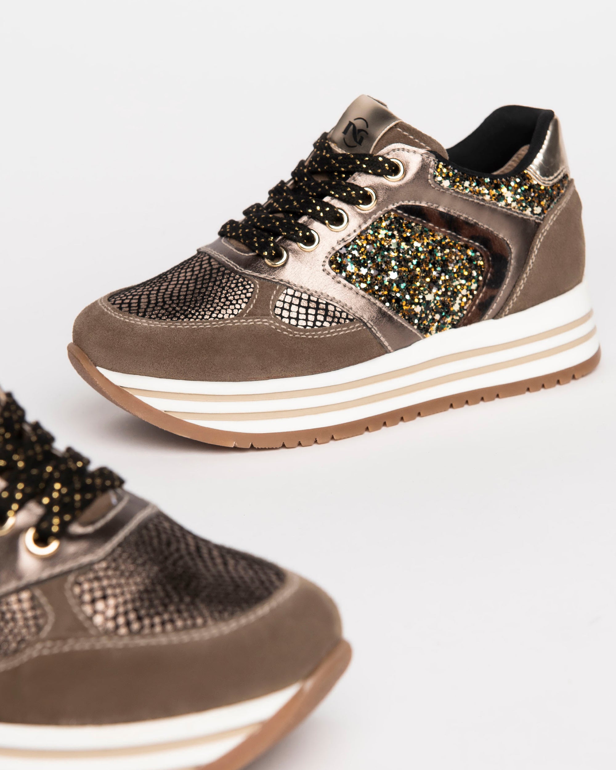 Nero Giardini Sneakers baskets daim fille Teens