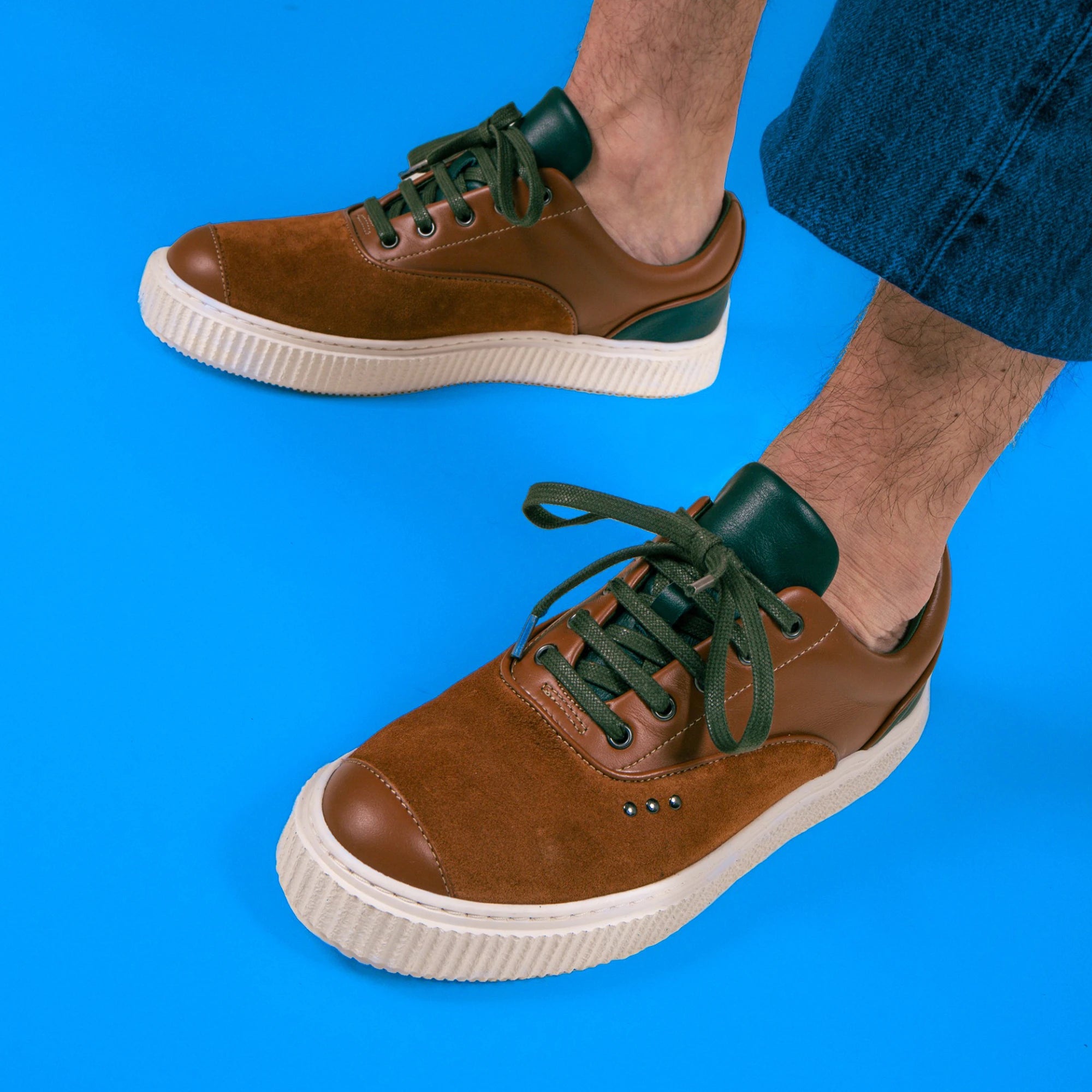 Me.Land Meaker baskets cuir daim cognac vert taille 42