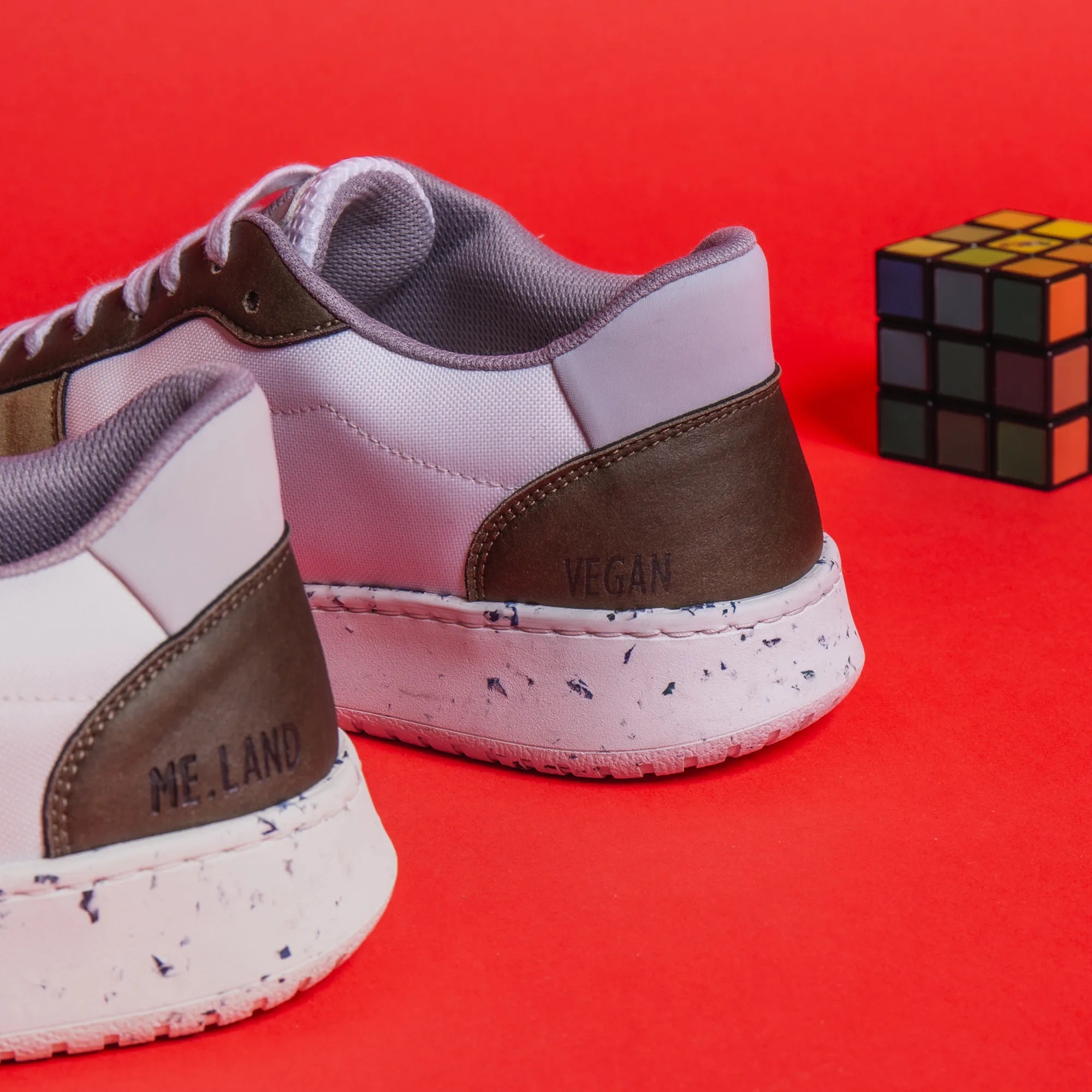 Me.Land Evan baskets vegan blanc kaki nylon recyclé
