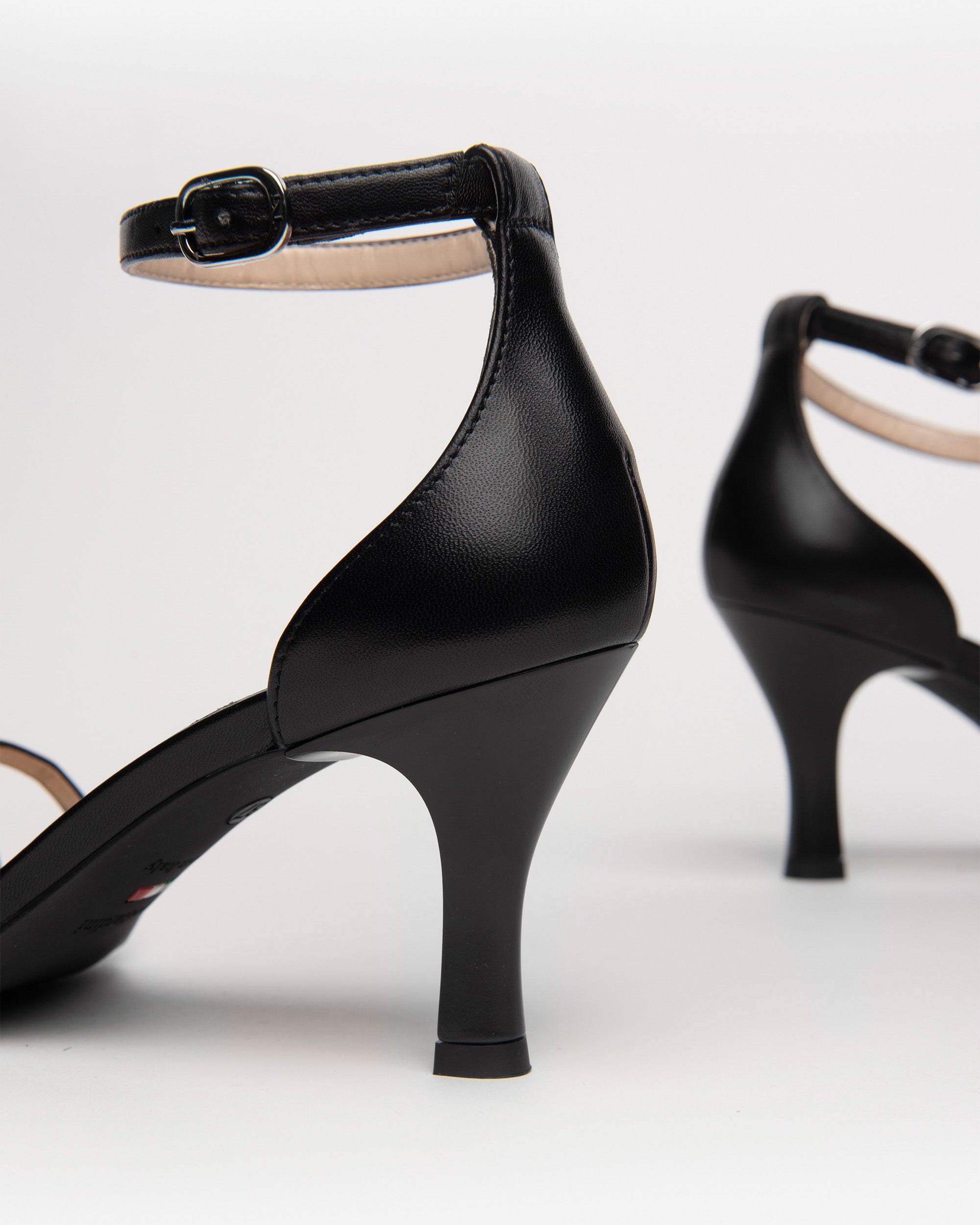 Nero Giardini Sandals sandales femme cuir premium
