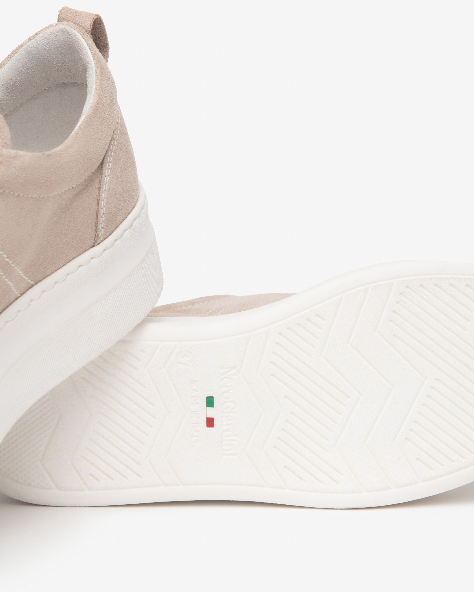 Nero Giardini Sneakers basket daim femme pointure 38