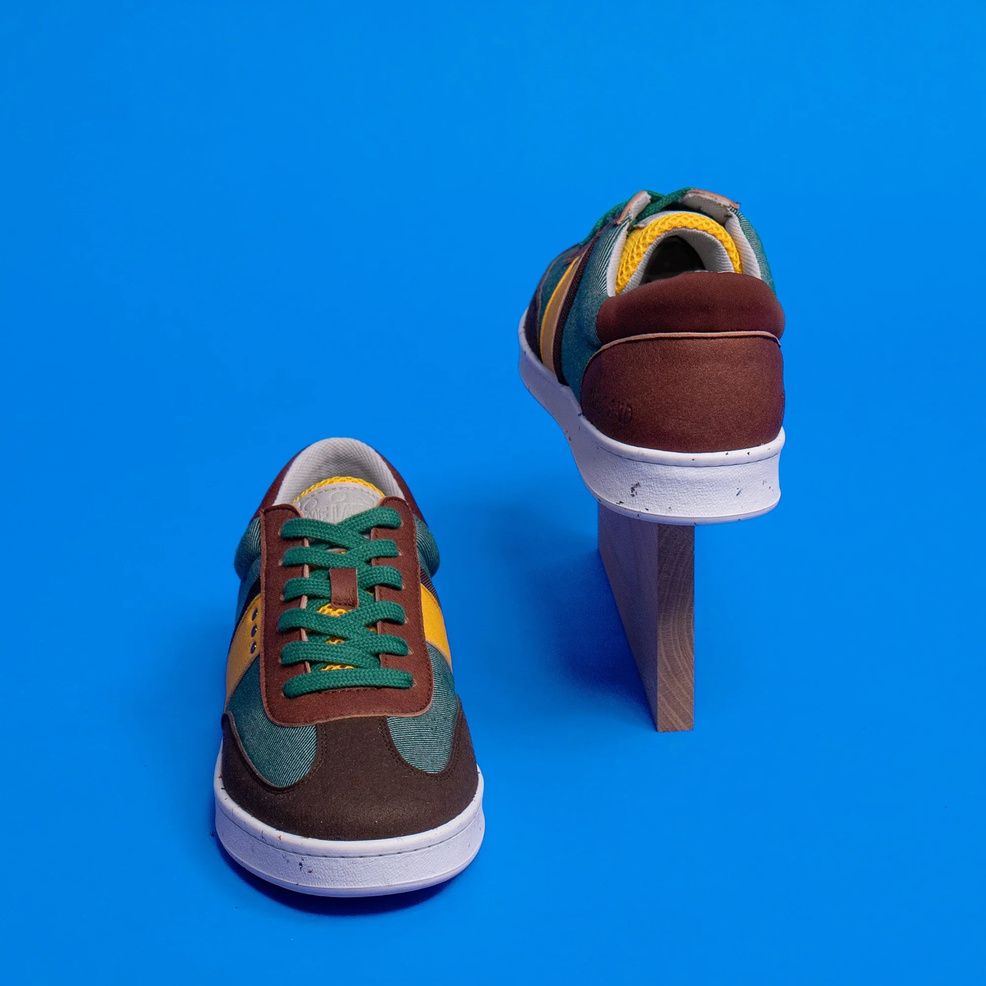 Me.Land Vivace baskets vegan vert marron jaune recyclées