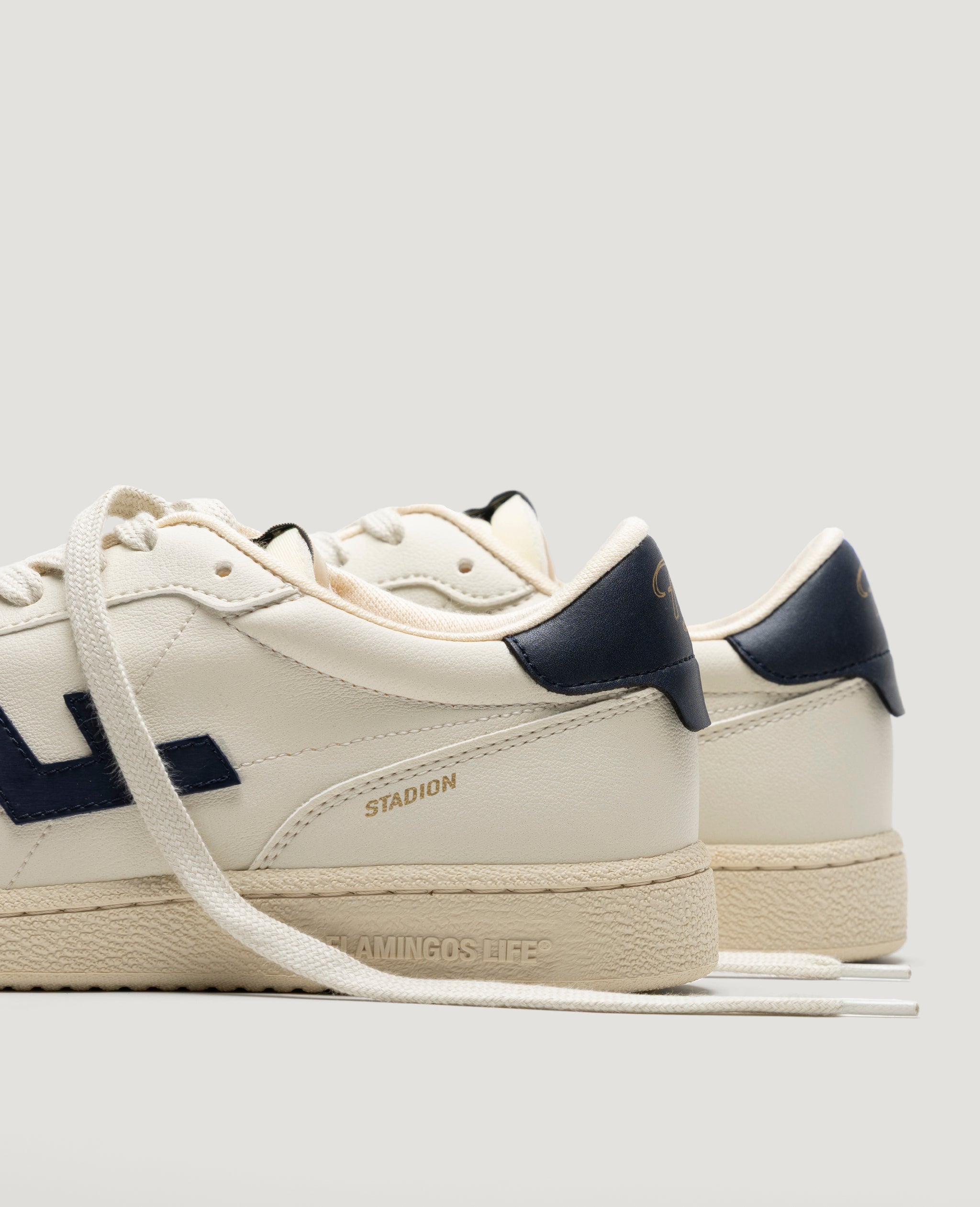 Flamingos Life Stadion Indigo Cream baskets vegan bleu