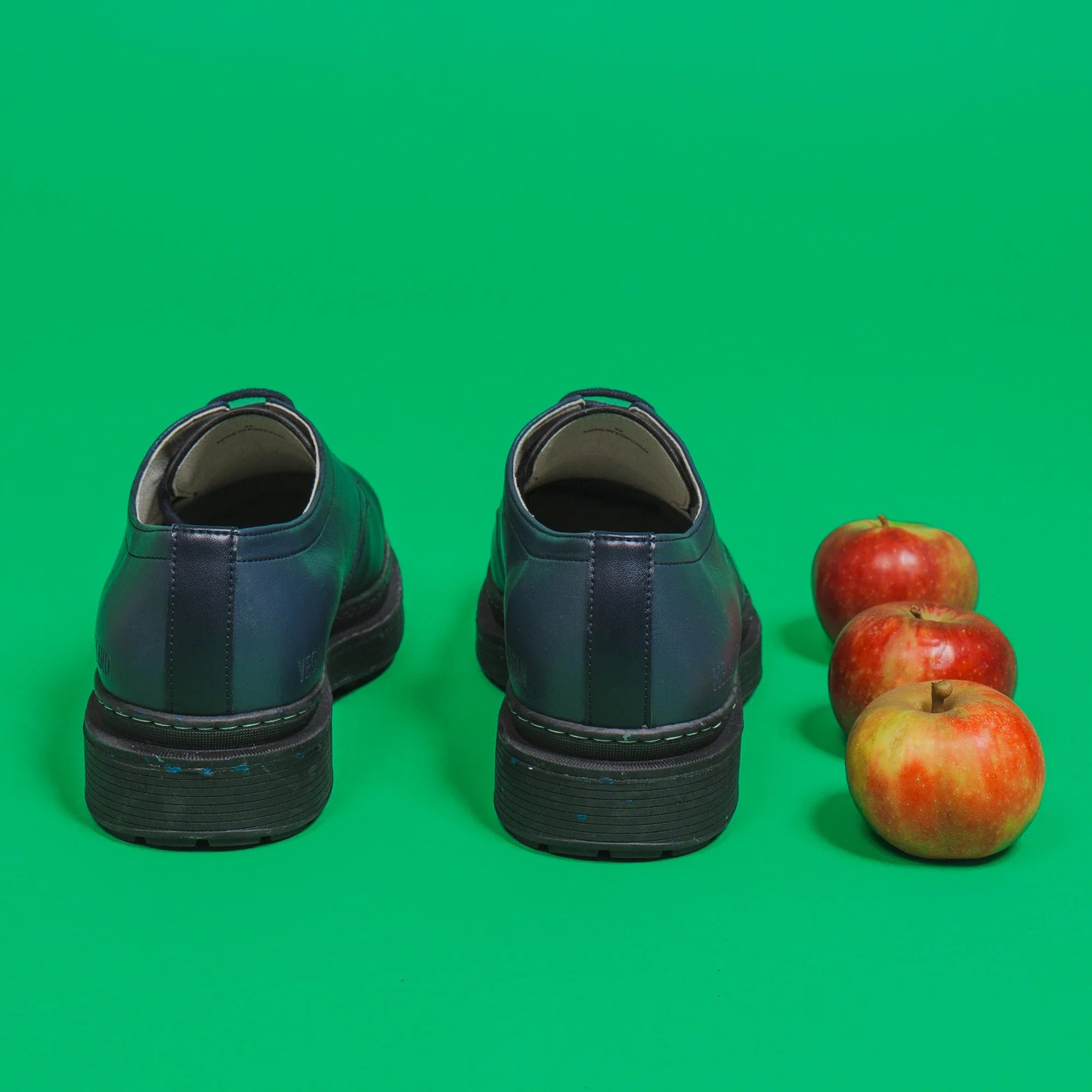 Me.Land Lander derby vegan cuir pomme bleu noir