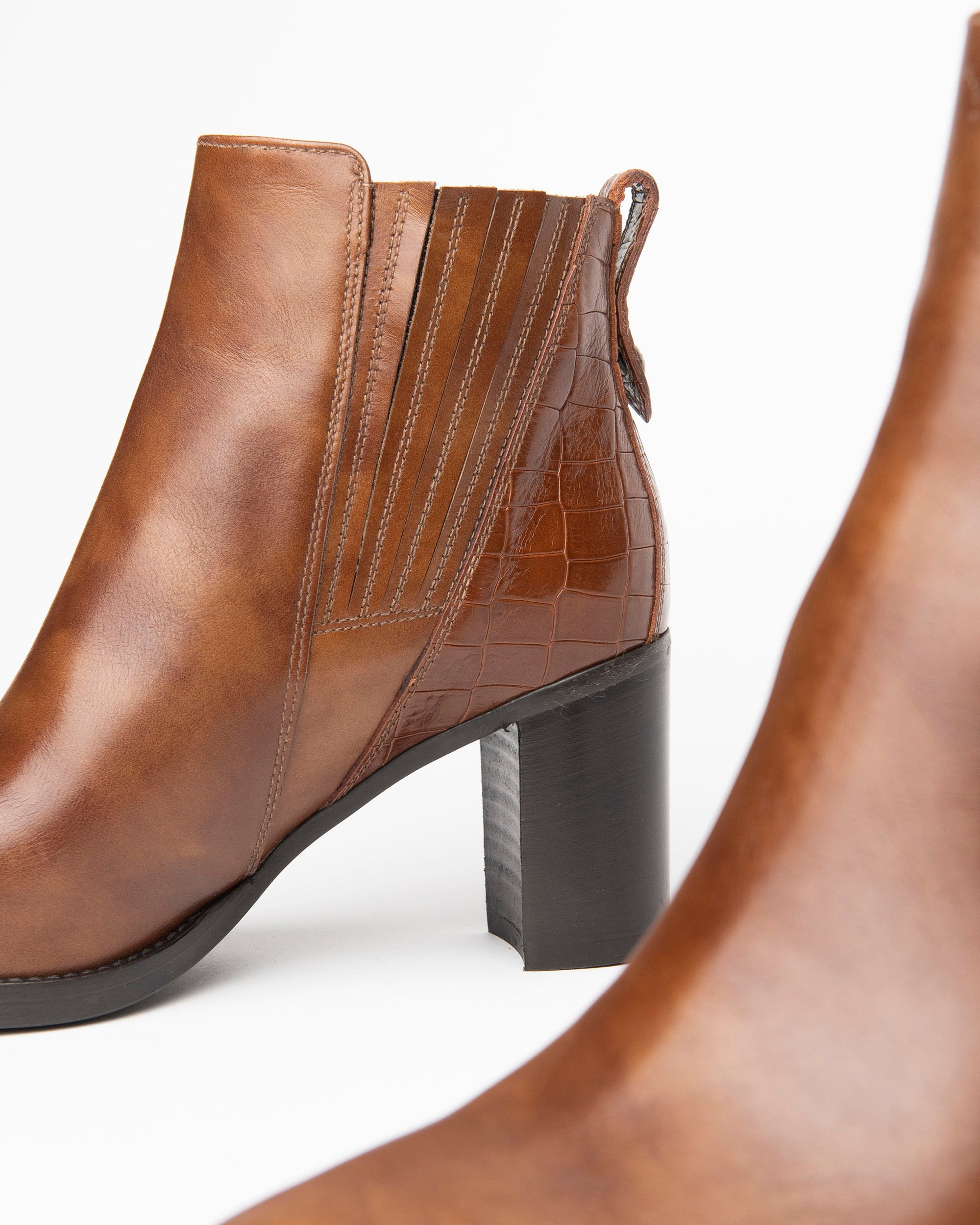 Nero Giardini Ankle Boots Femme Cuir Talon 7,5 cm