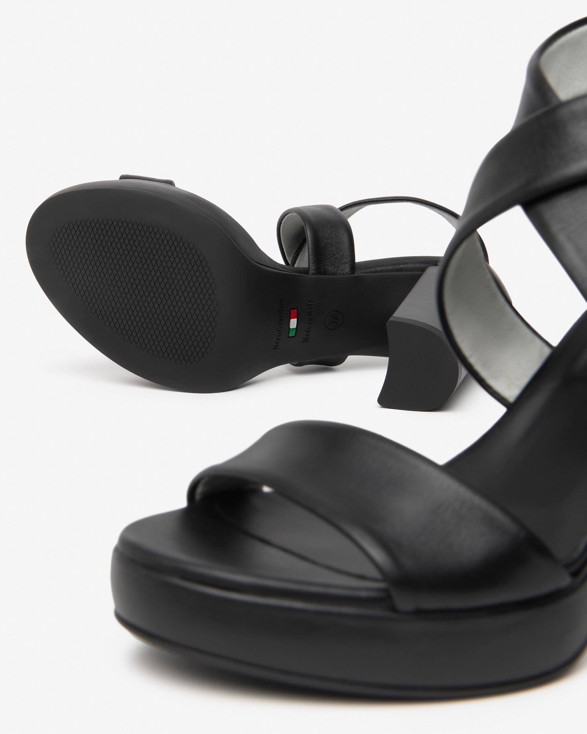 Nero Giardini Sandals sandales cuir femme été