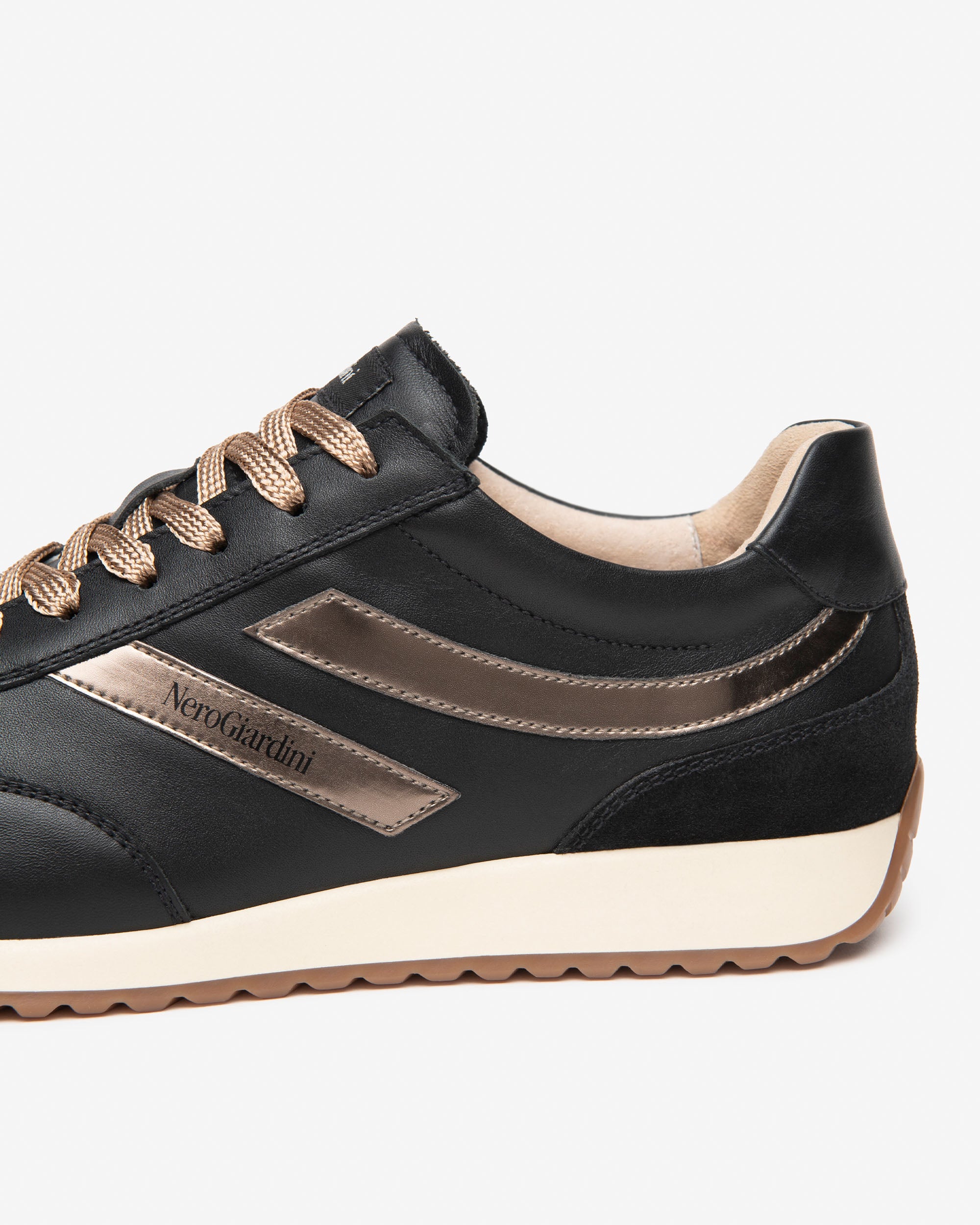 Nero Giardini Sneakers baskets cuir femme lacets