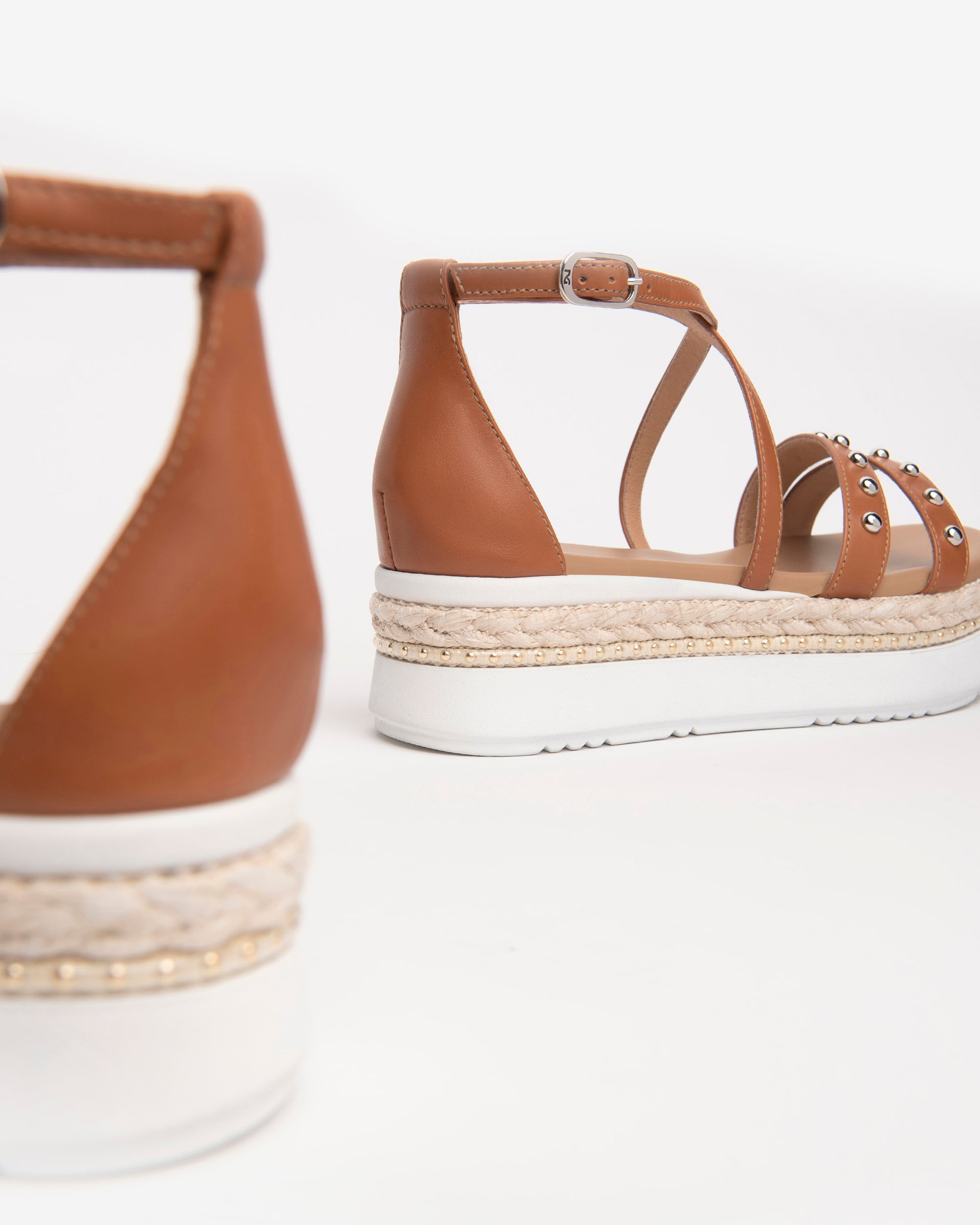 Nero Giardini Sandals sandales cuir femme clous