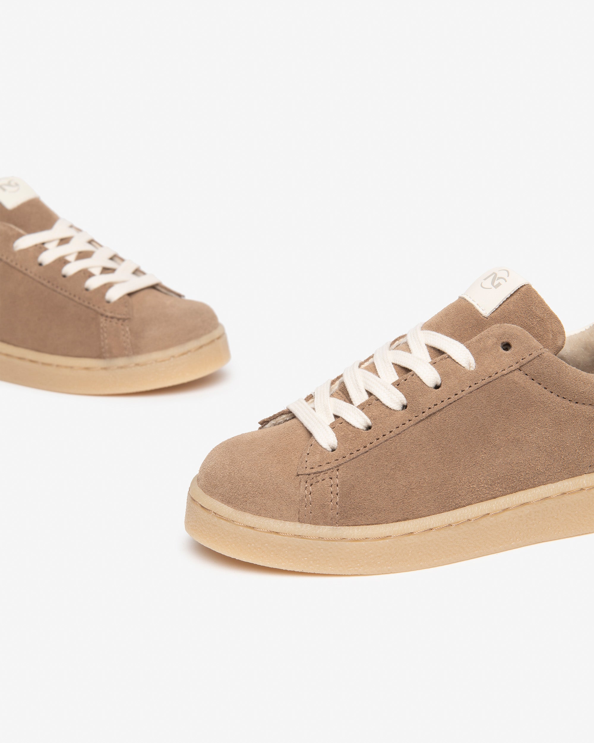 Nero Giardini Sneakers baskets fille daim lacets