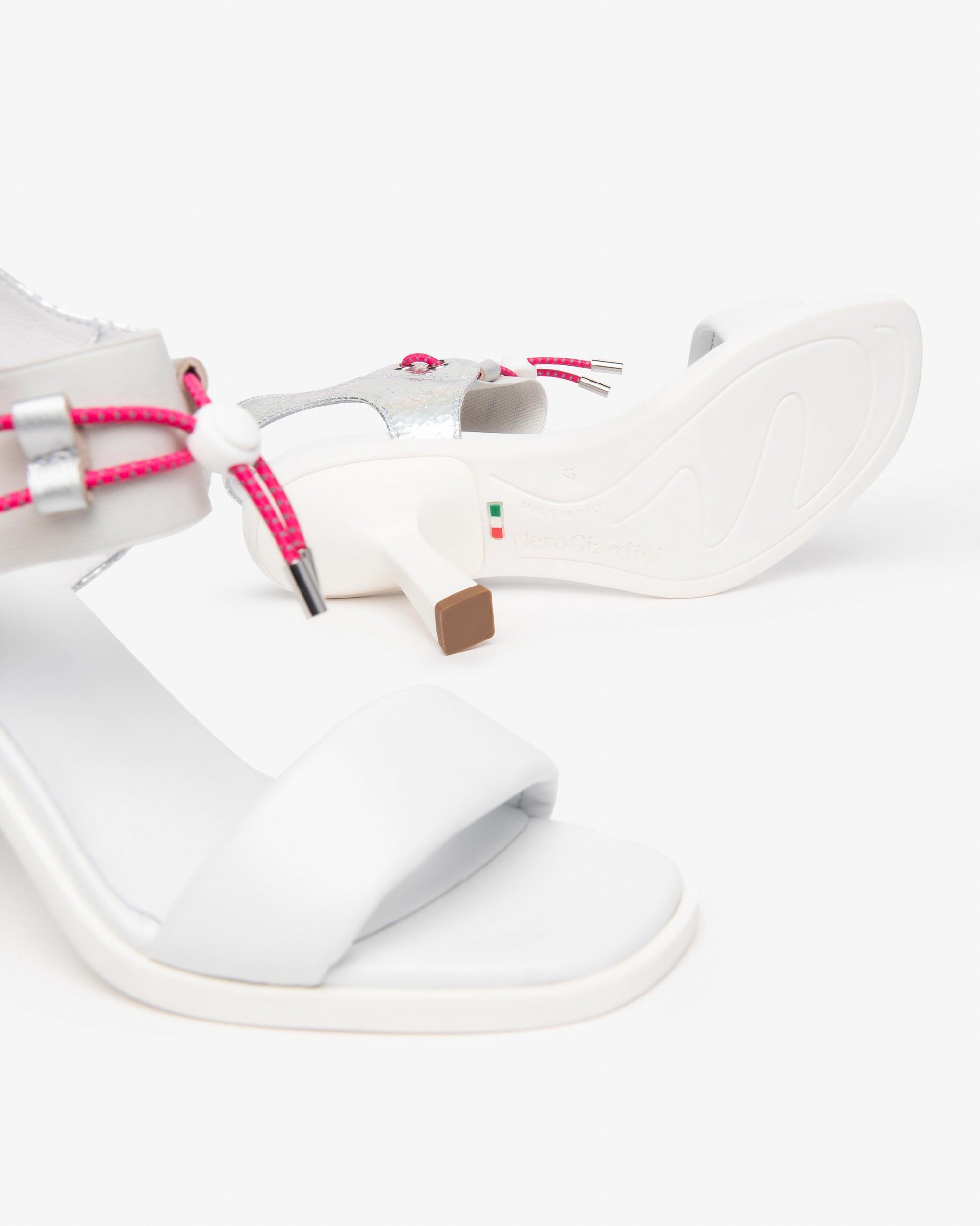 Nero Giardini Sandals sandales cuir femme tissu été