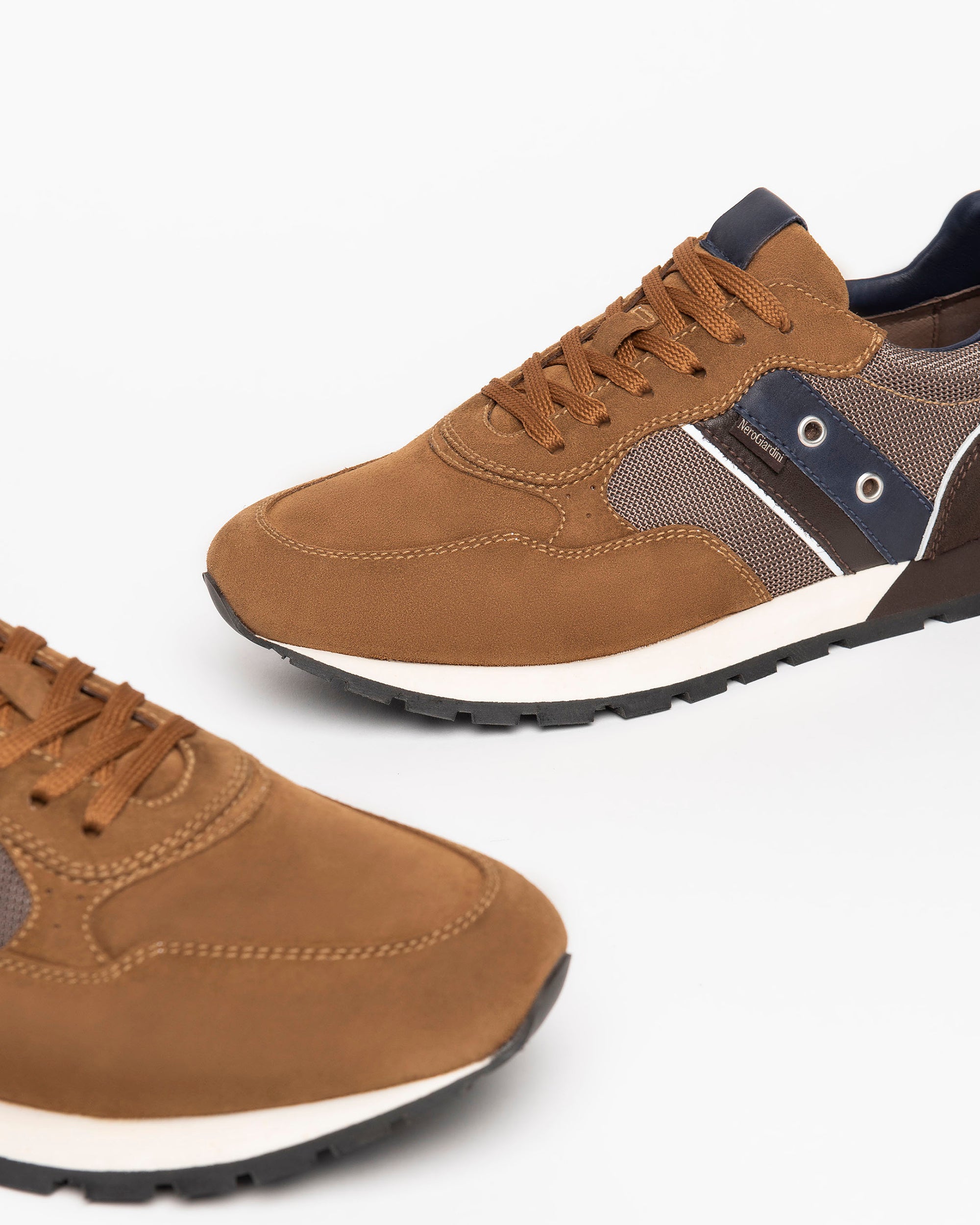 Nero Giardini Sneakers baskets homme 42 daim