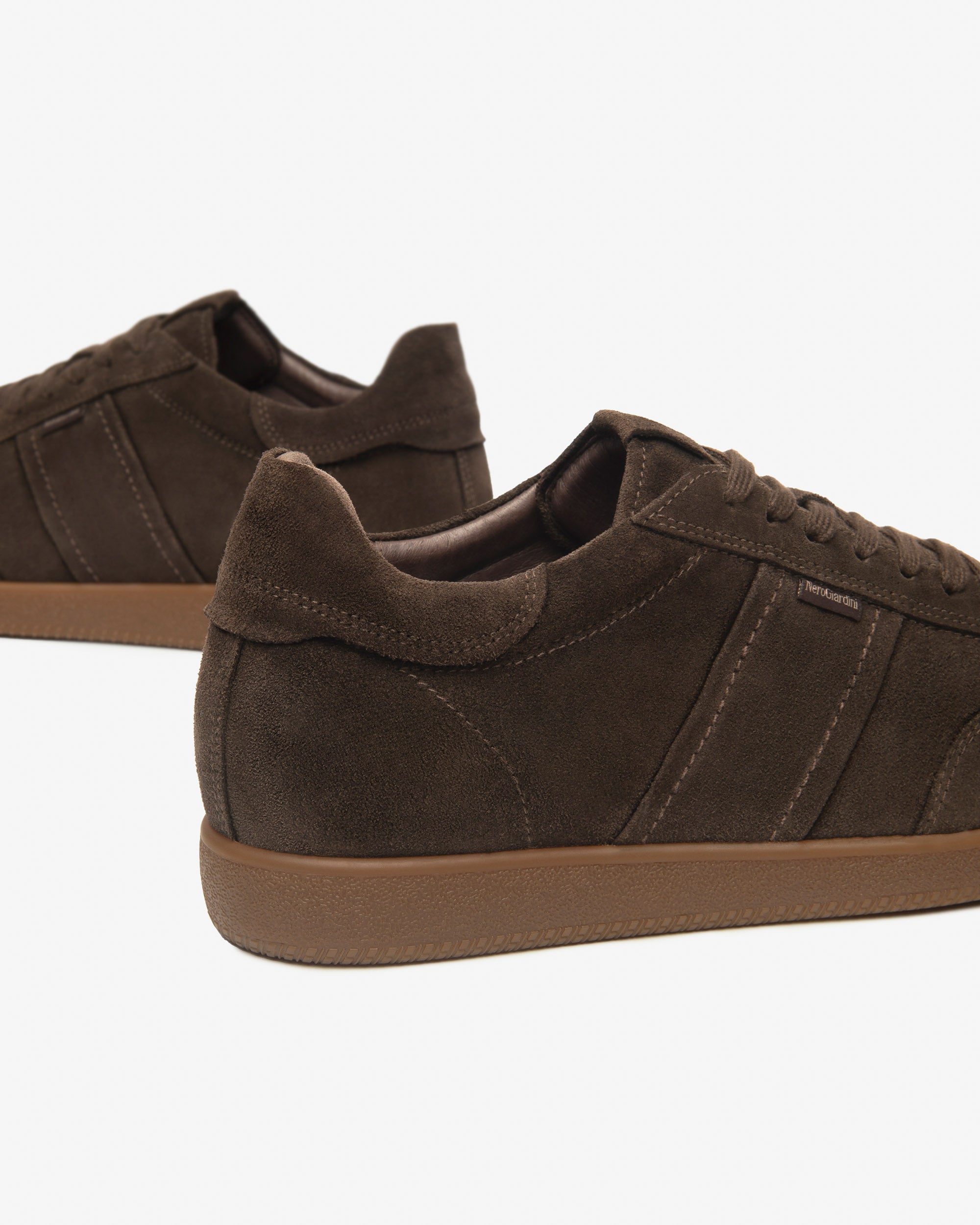 Nero Giardini Sneakers baskets daim homme 43