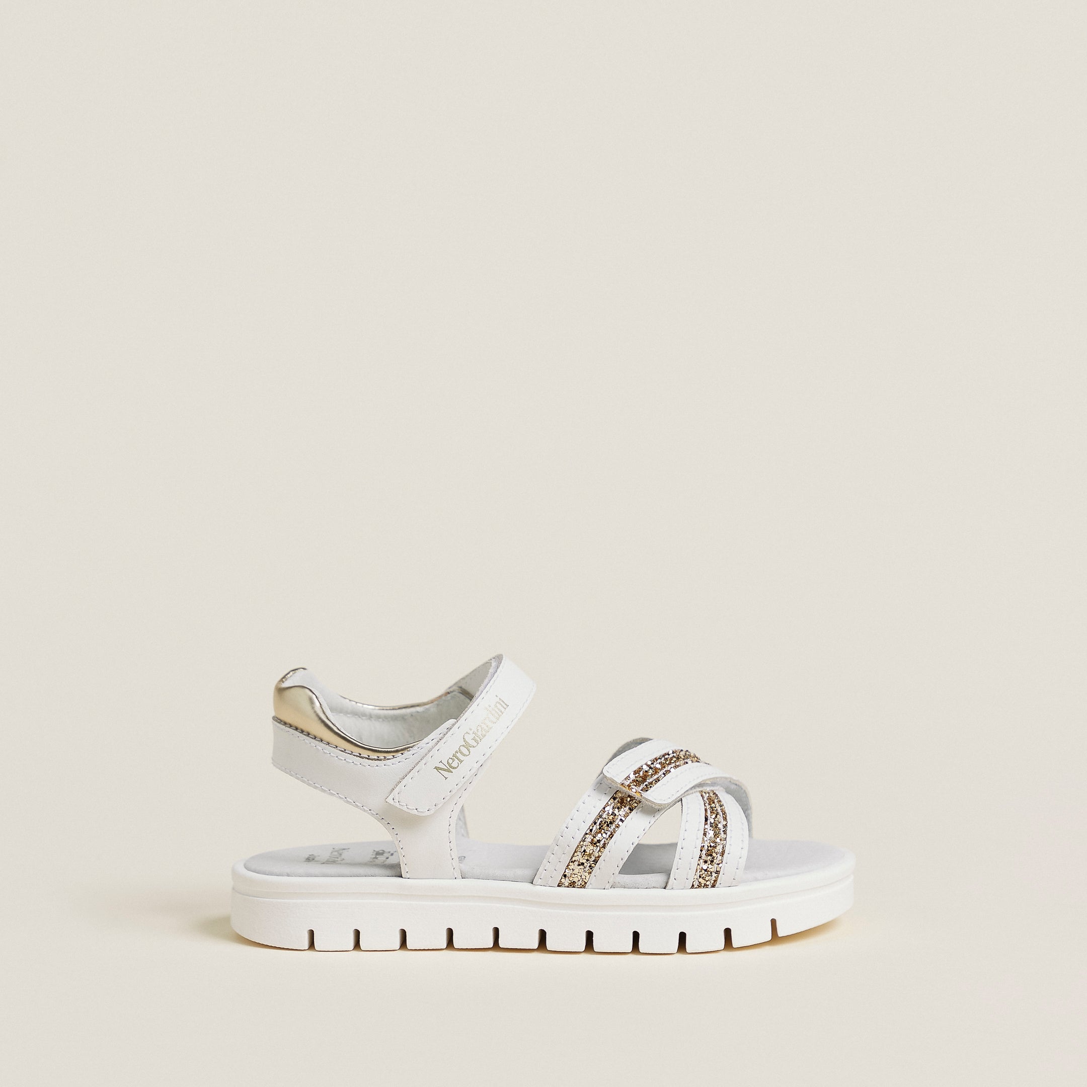 Nero Giardini Sandals sandales fille tissu cuir 28