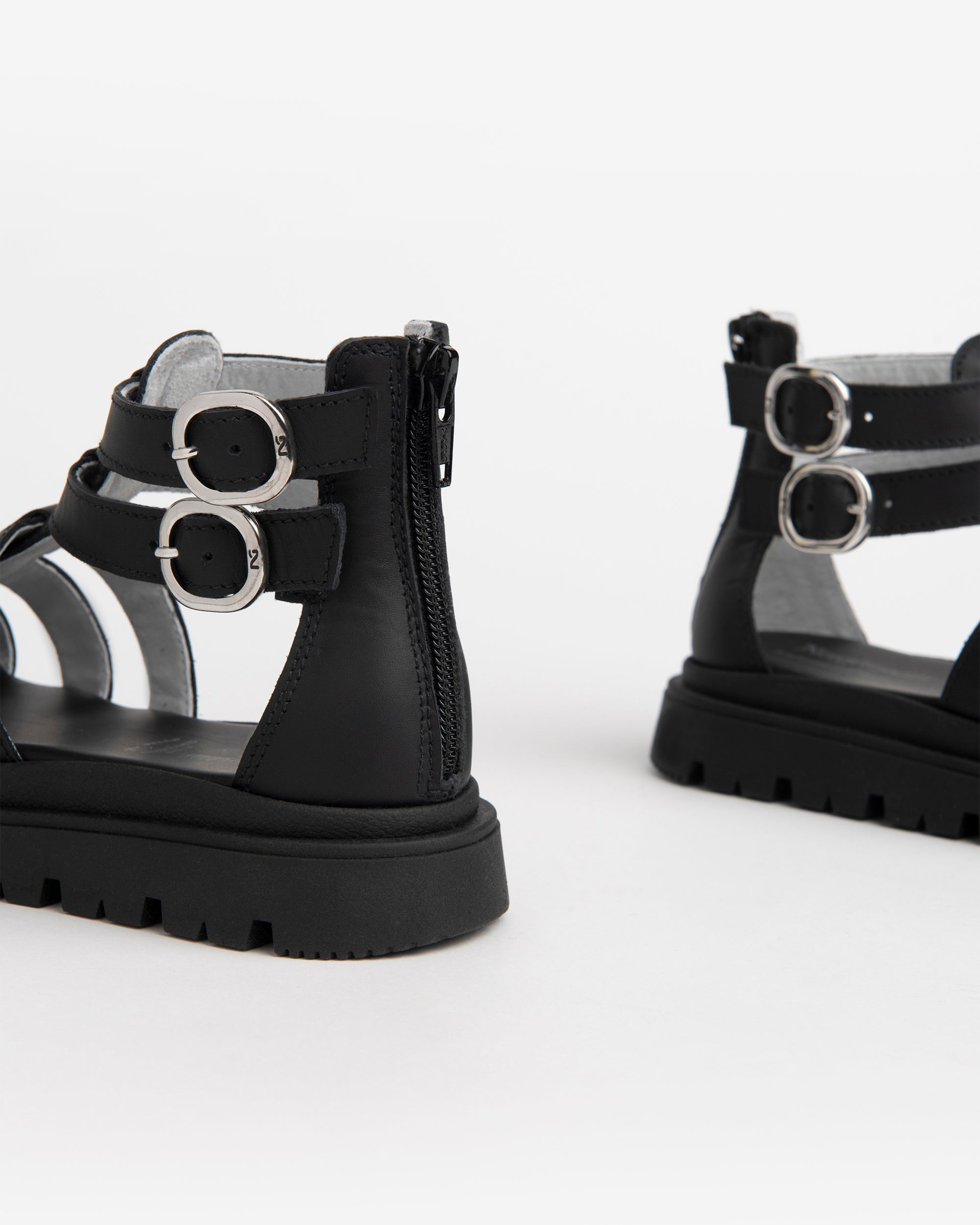 Nero Giardini Sandals sandales fille cuir spartiates boucles