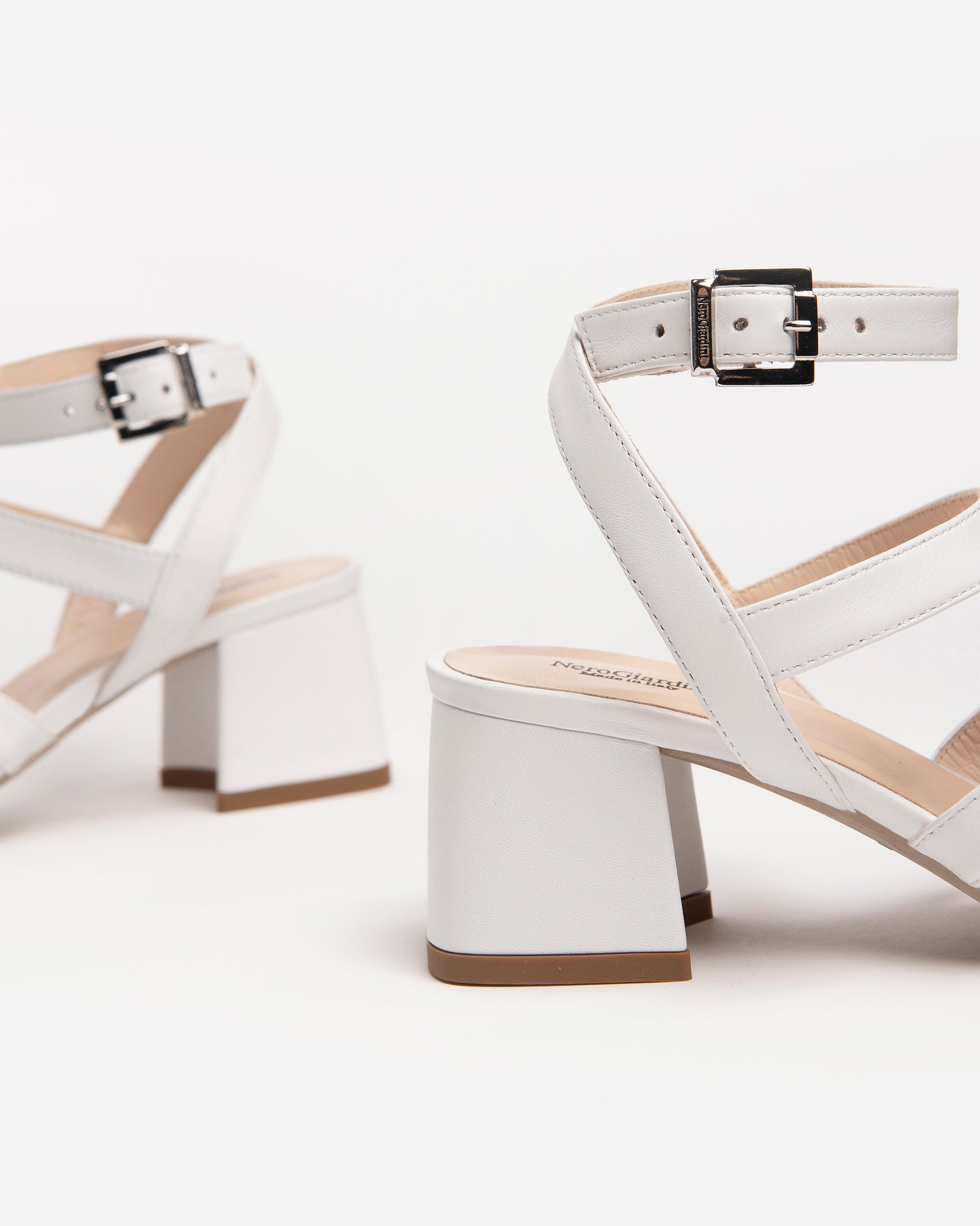 Nero Giardini Sandals sandales cuir femme strass