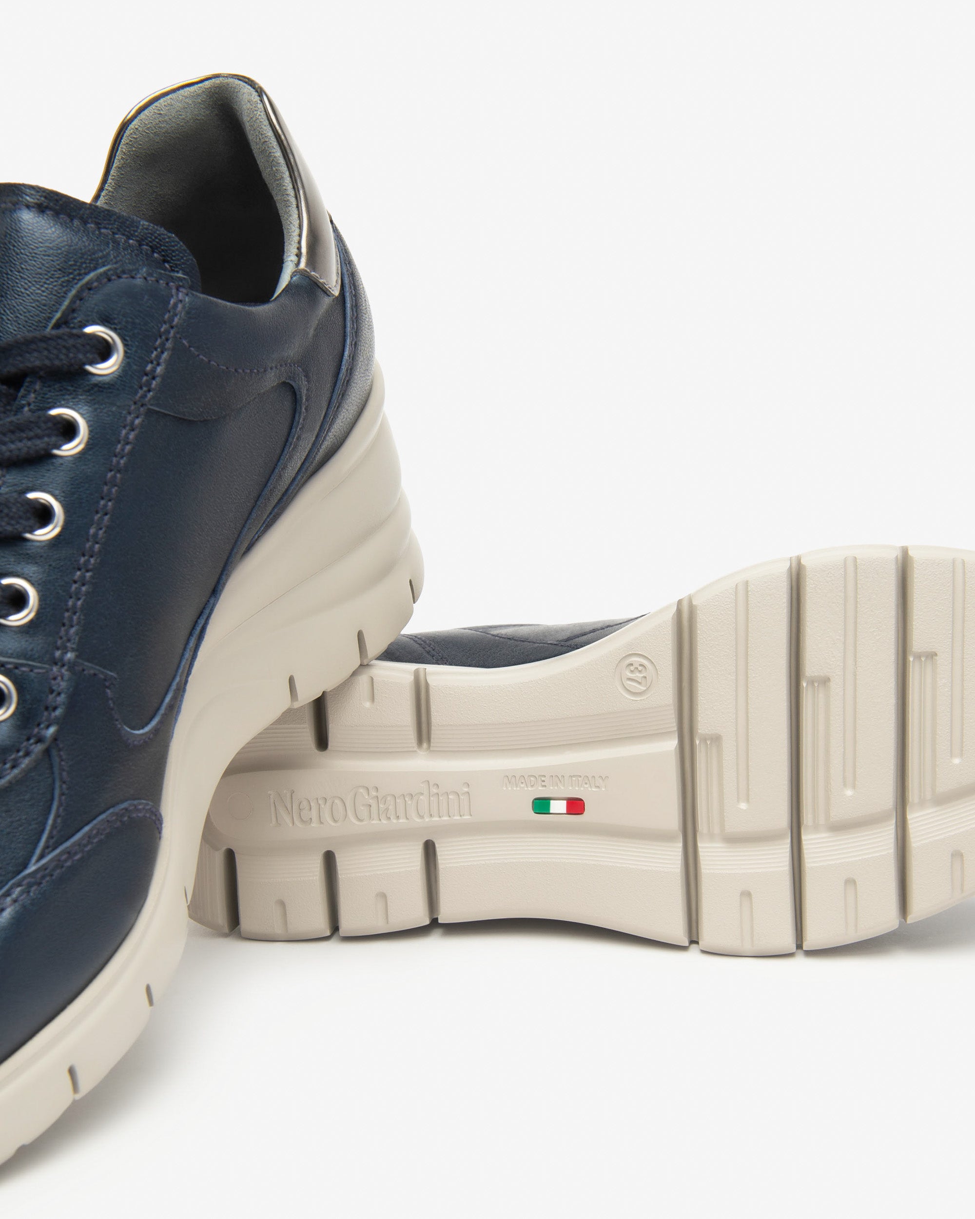 Nero Giardini Sneakers baskets cuir femme memory