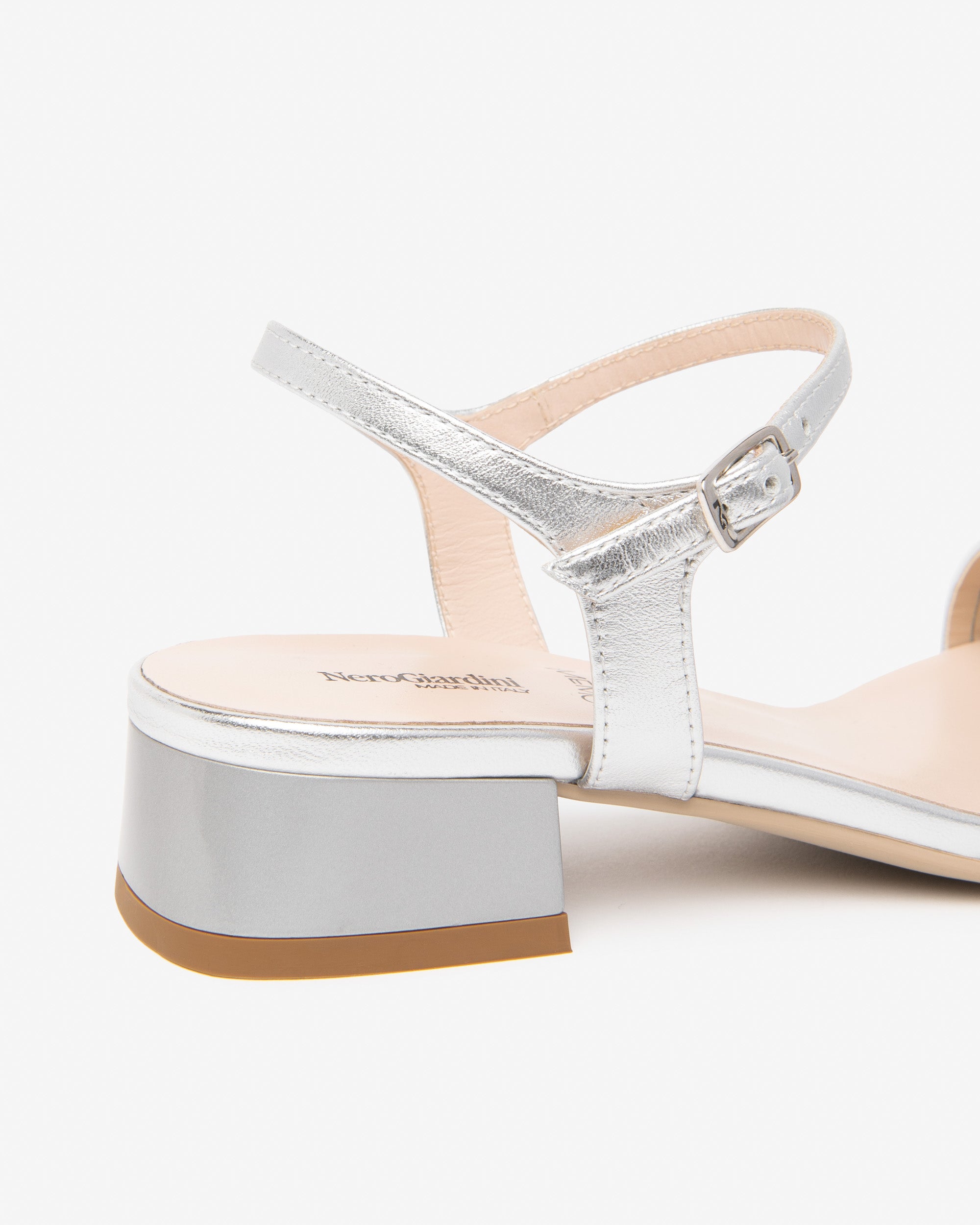 Nero Giardini Sandals Sandales Cuir Femme Été