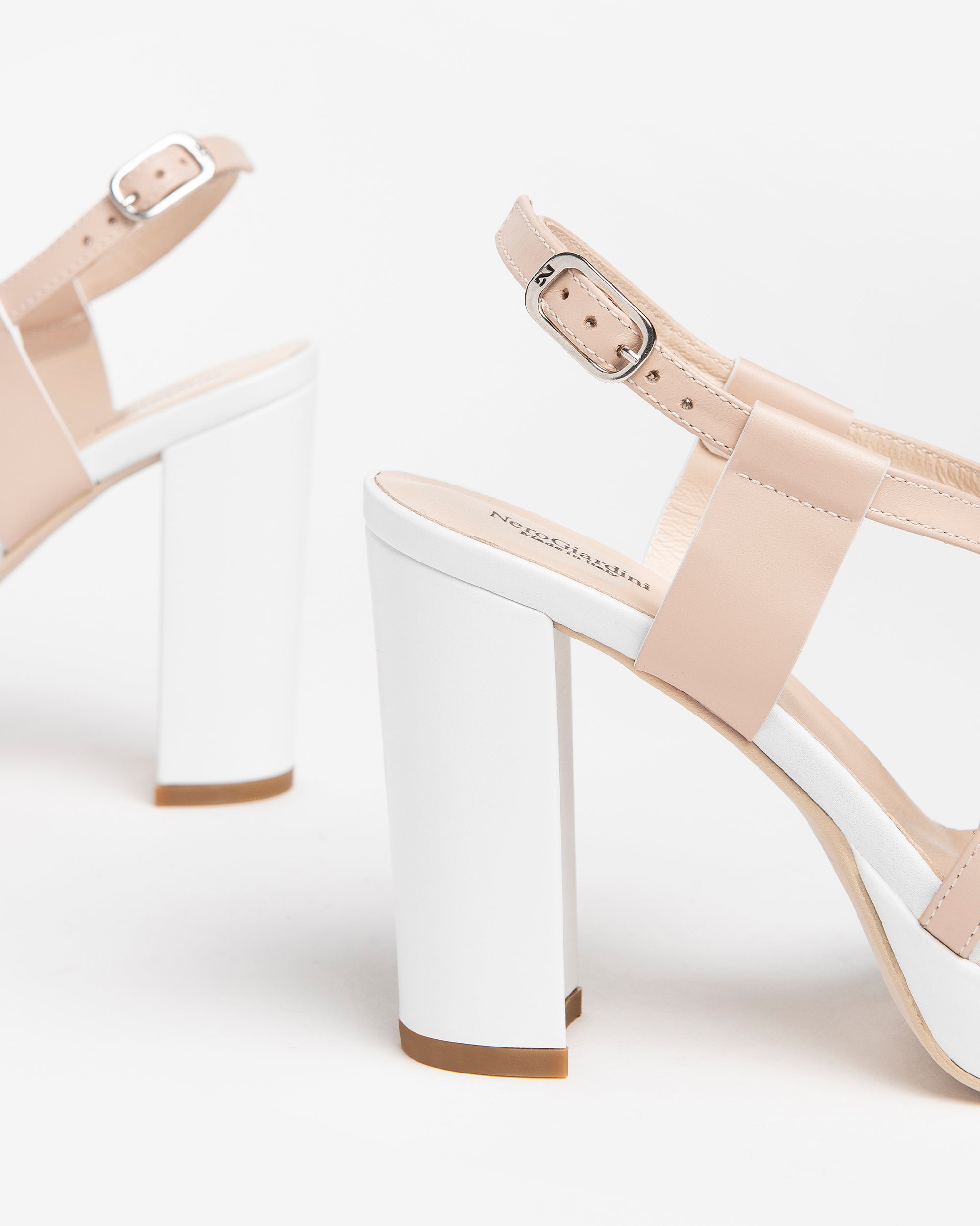 Nero Giardini Sandals sandales cuir femme