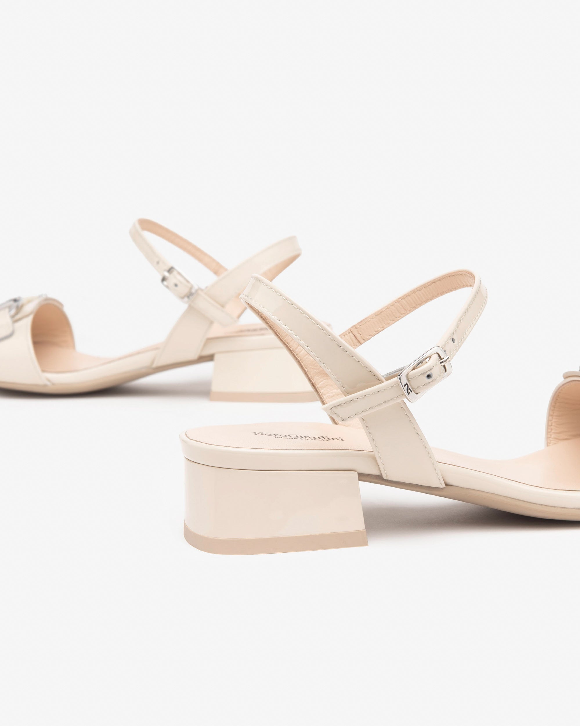 Nero Giardini Sandals sandales cuir femme été