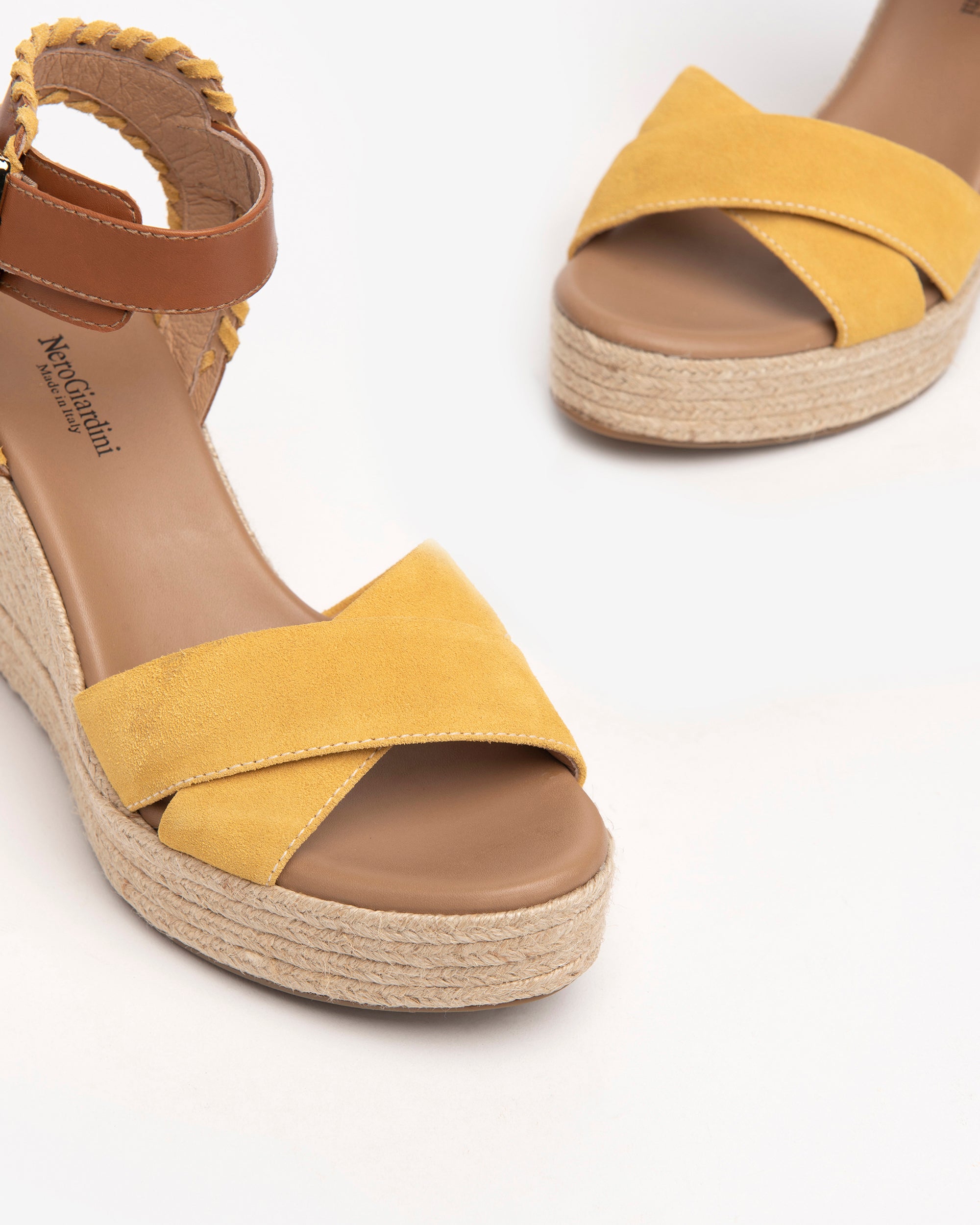 Nero Giardini Sandals sandales cuir compensées 38