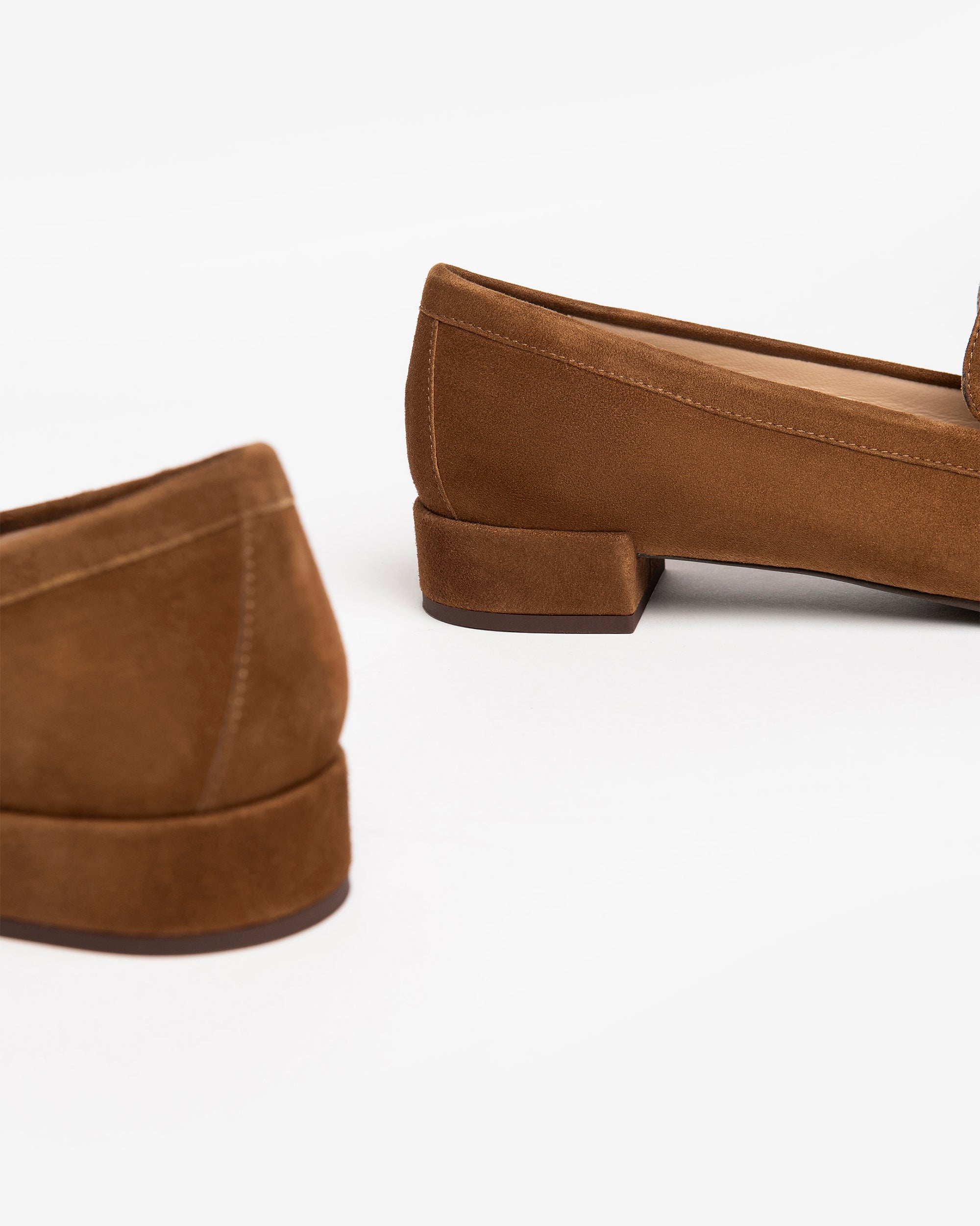 Nero Giardini Loafers mocassins daim femme confort
