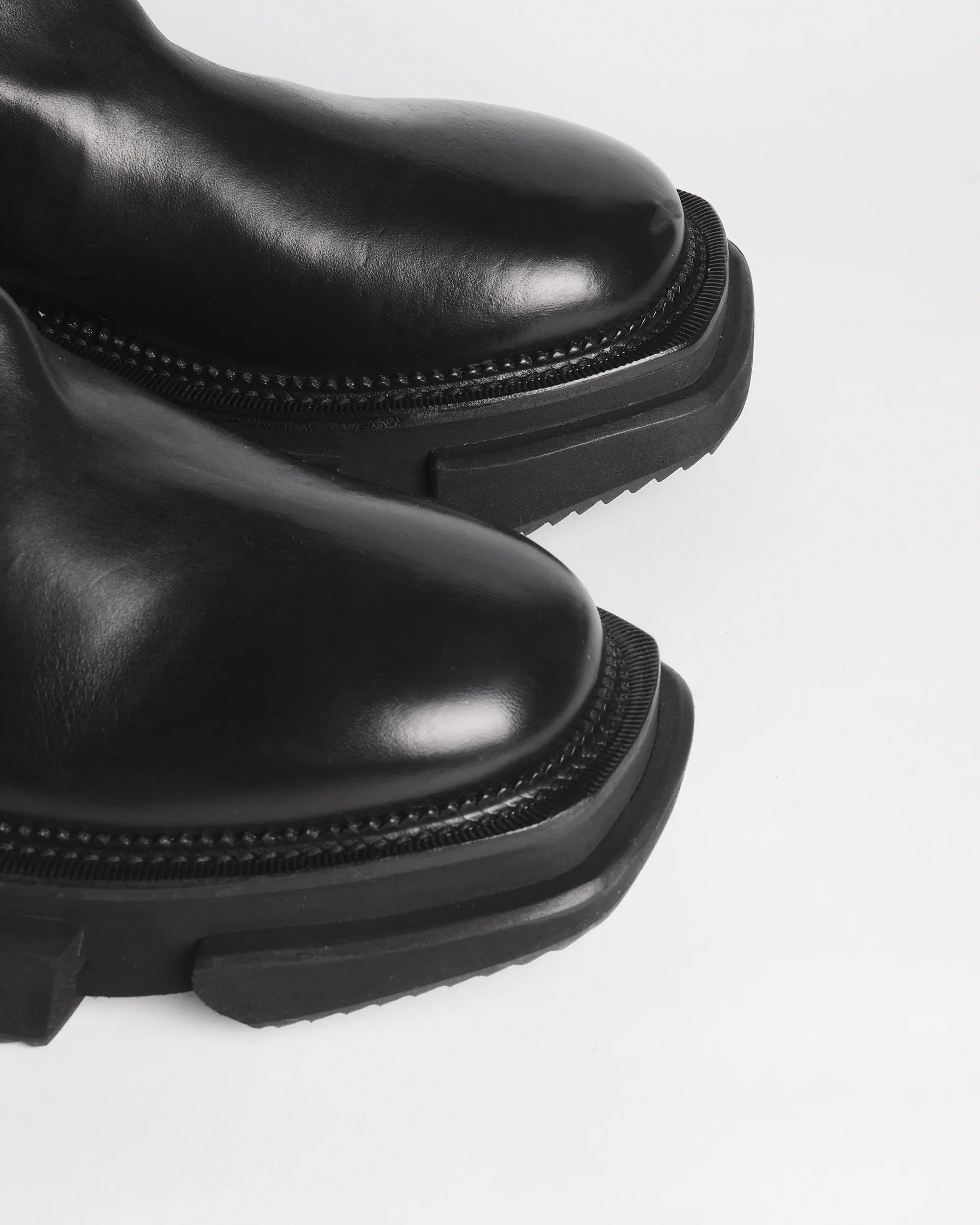 Premiata Boots 019 chaussures cuir sculpté
