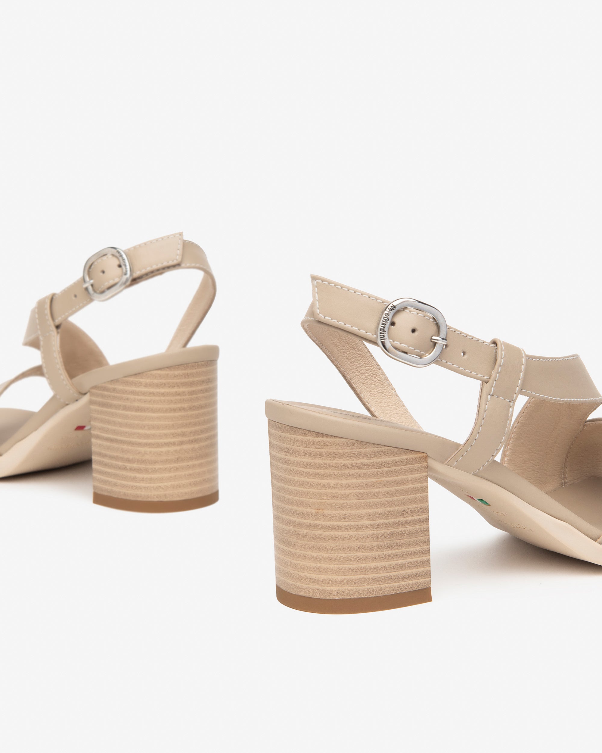 Nero Giardini Sandals sandales cuir femme