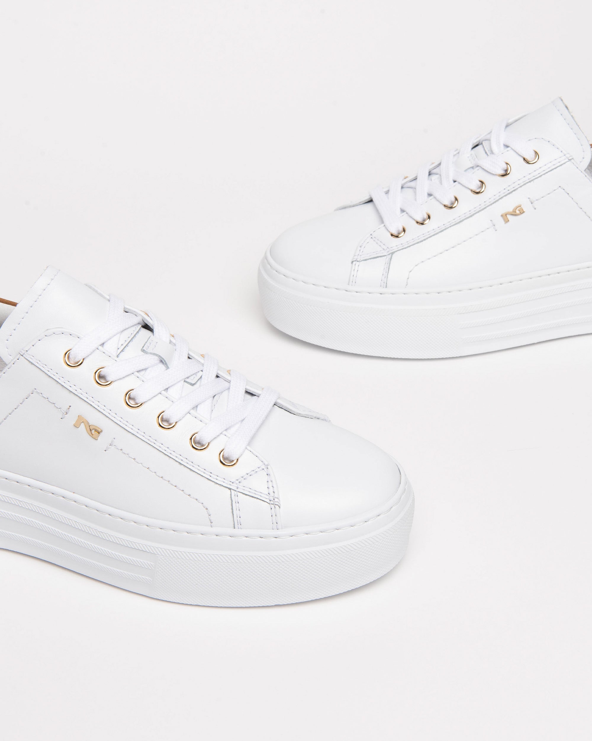 Nero Giardini Sneakers baskets cuir et daim femme