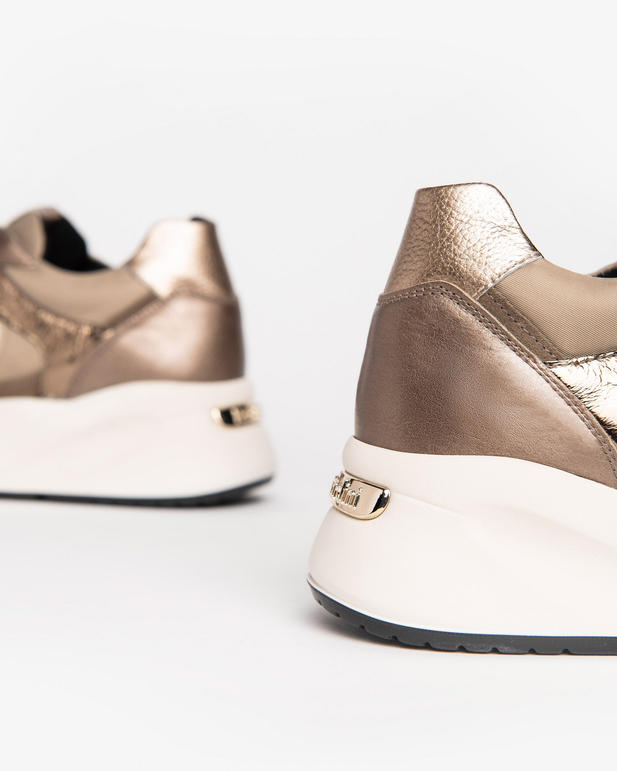Nero Giardini Sneakers baskets cuir daim femme