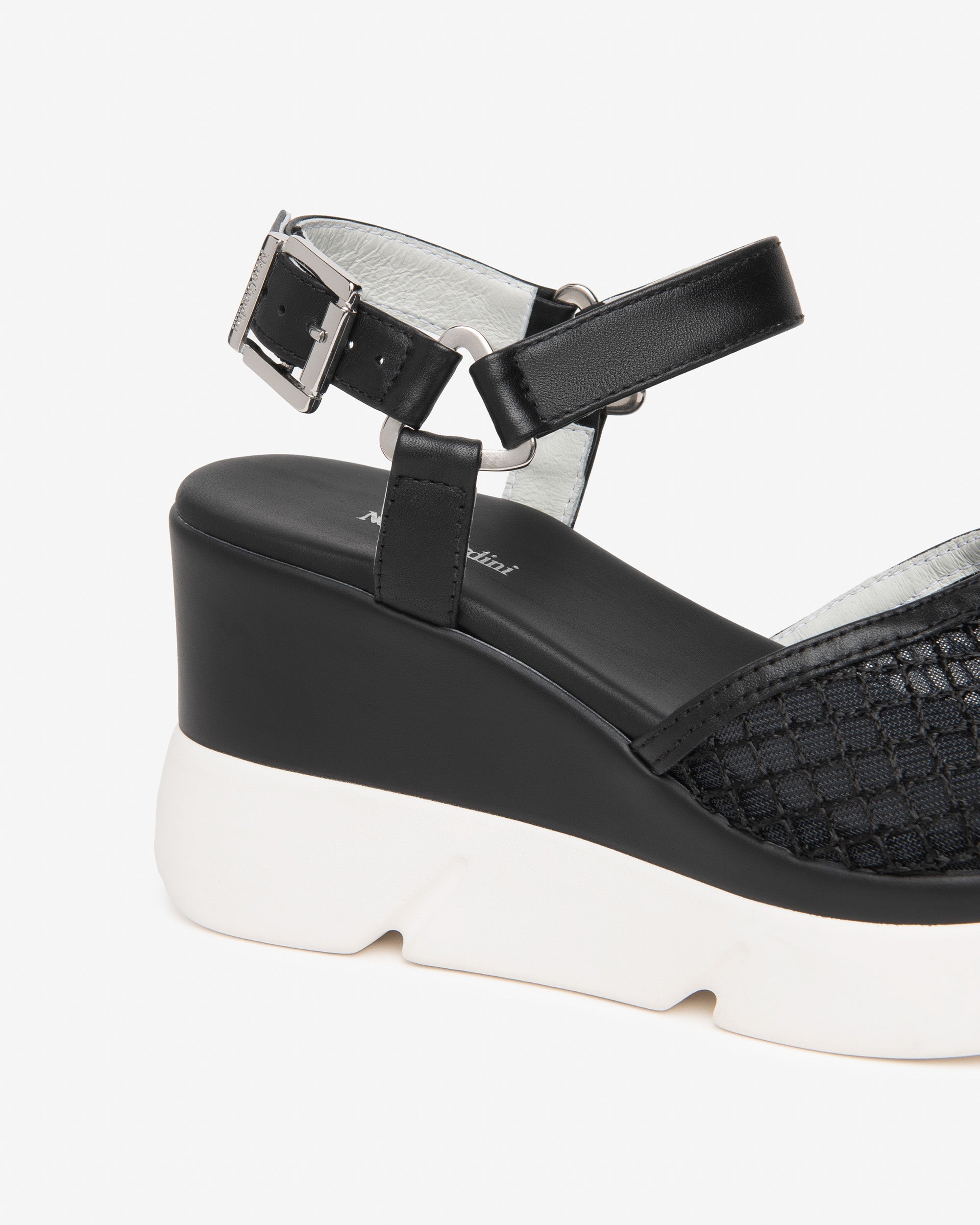 Nero Giardini Sandals sandales cuir femme toile