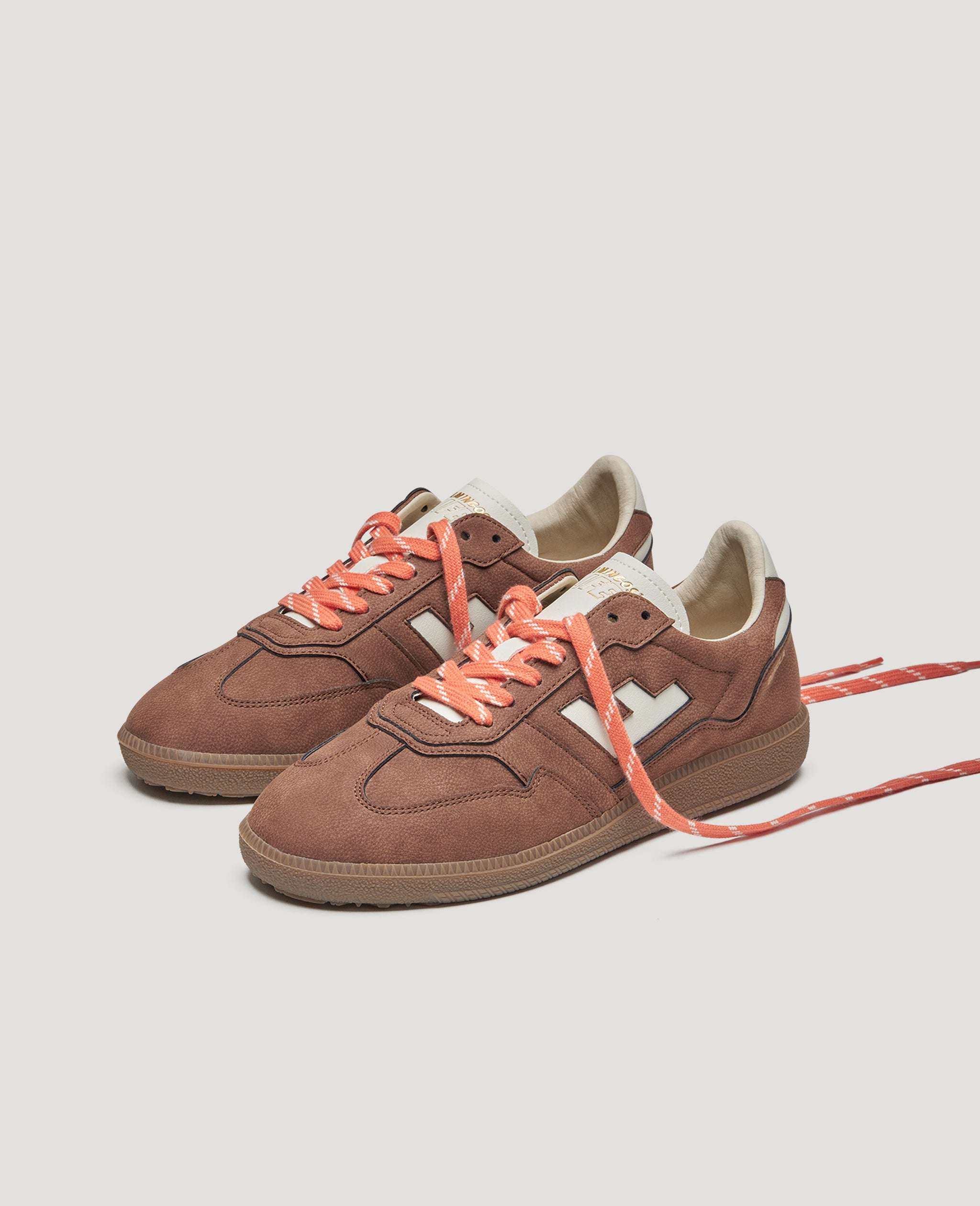 Flamingos Life Burela Slim Nobuck baskets cacao vegan