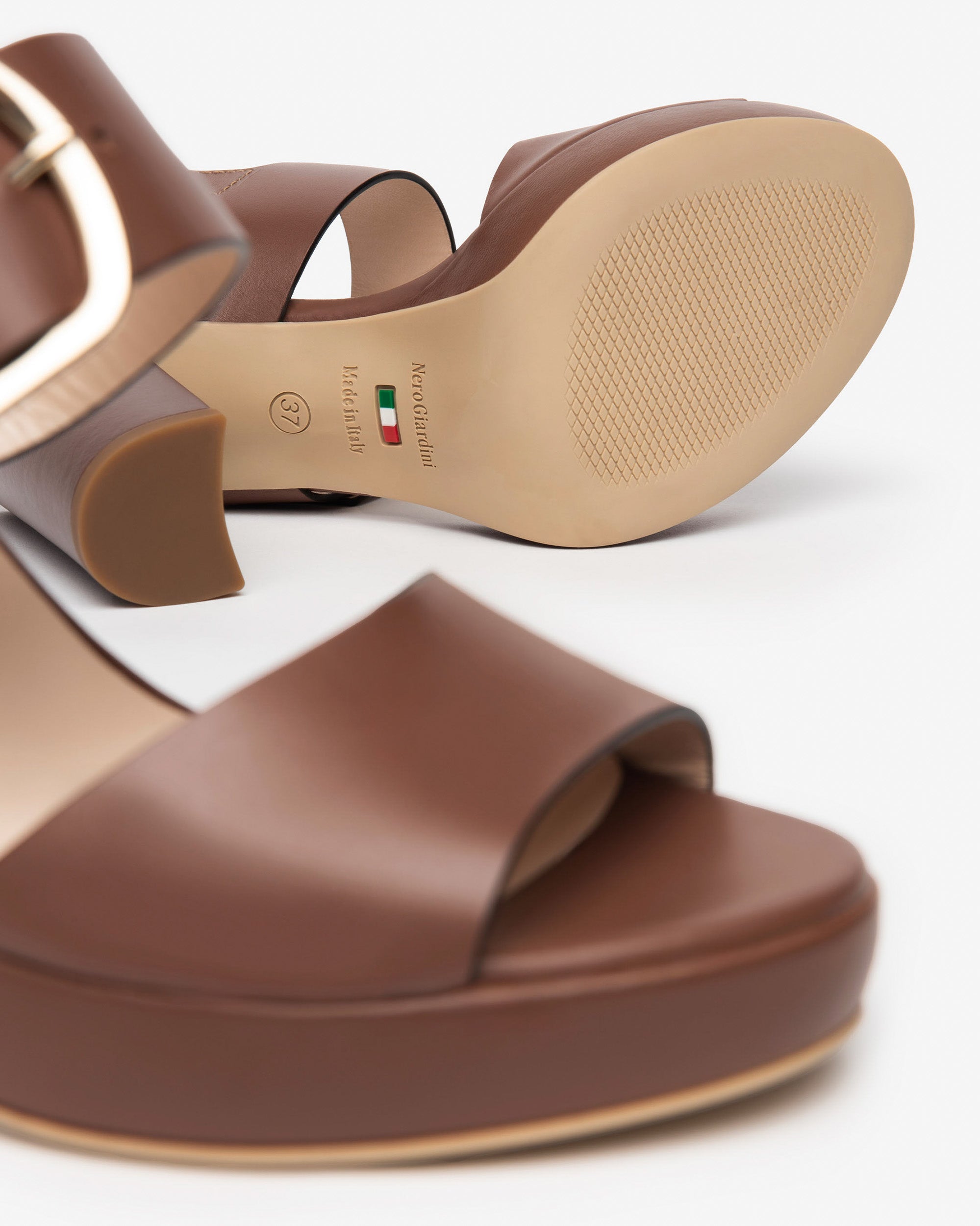 Nero Giardini Sandals sandales cuir femme été