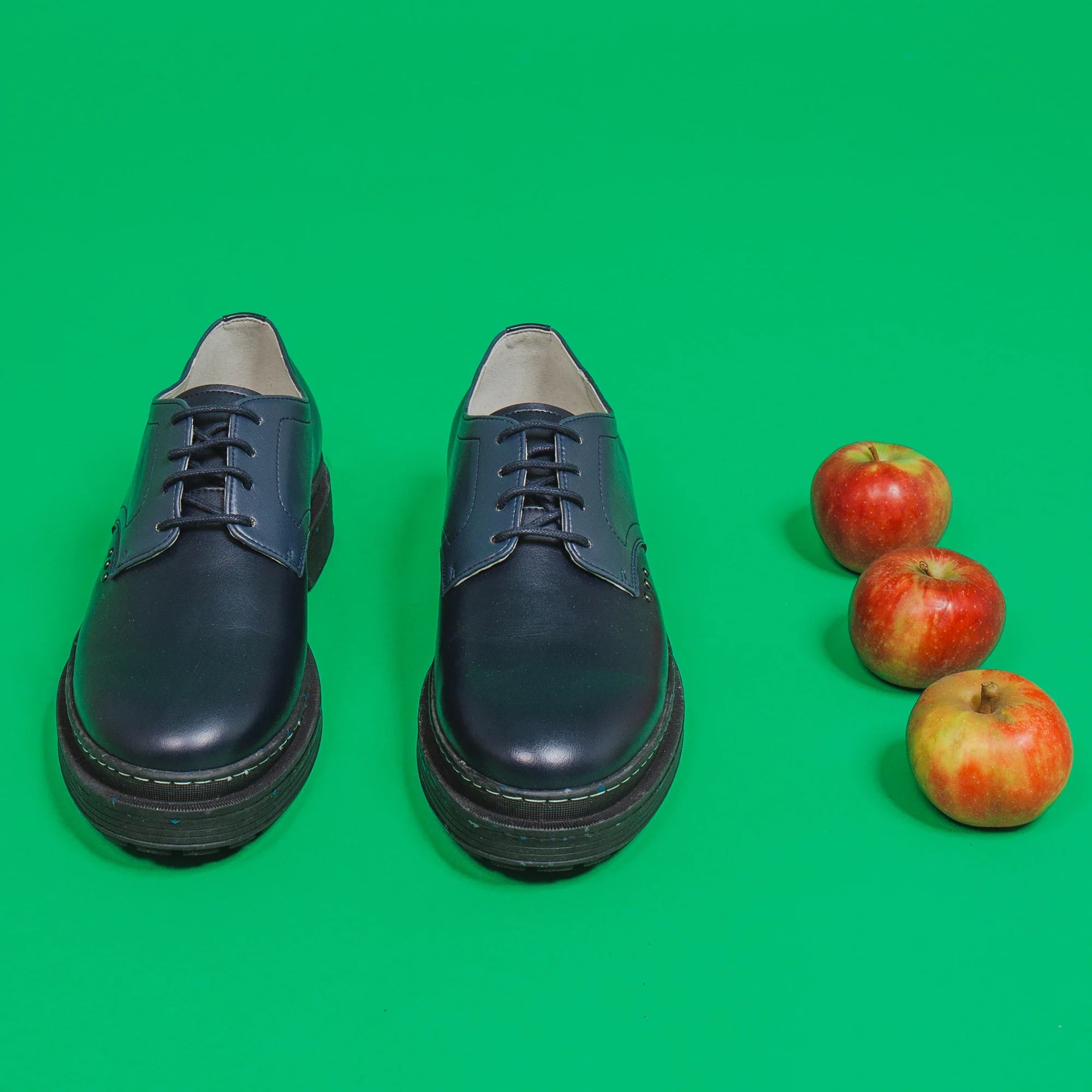 Me.Land Lander derby vegan cuir pomme bleu noir