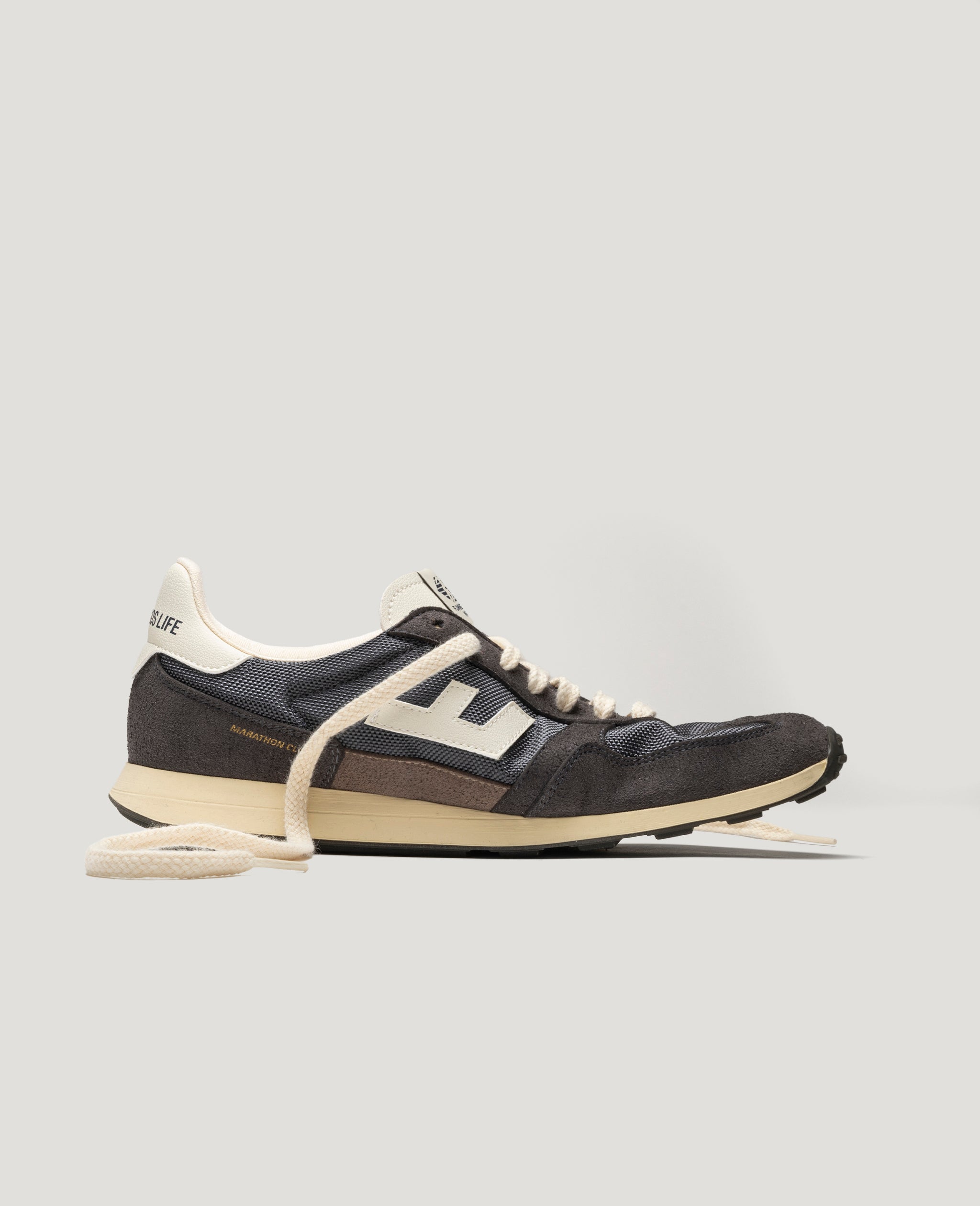 Flamingos Life Marathon Club sneakers anthracite grises