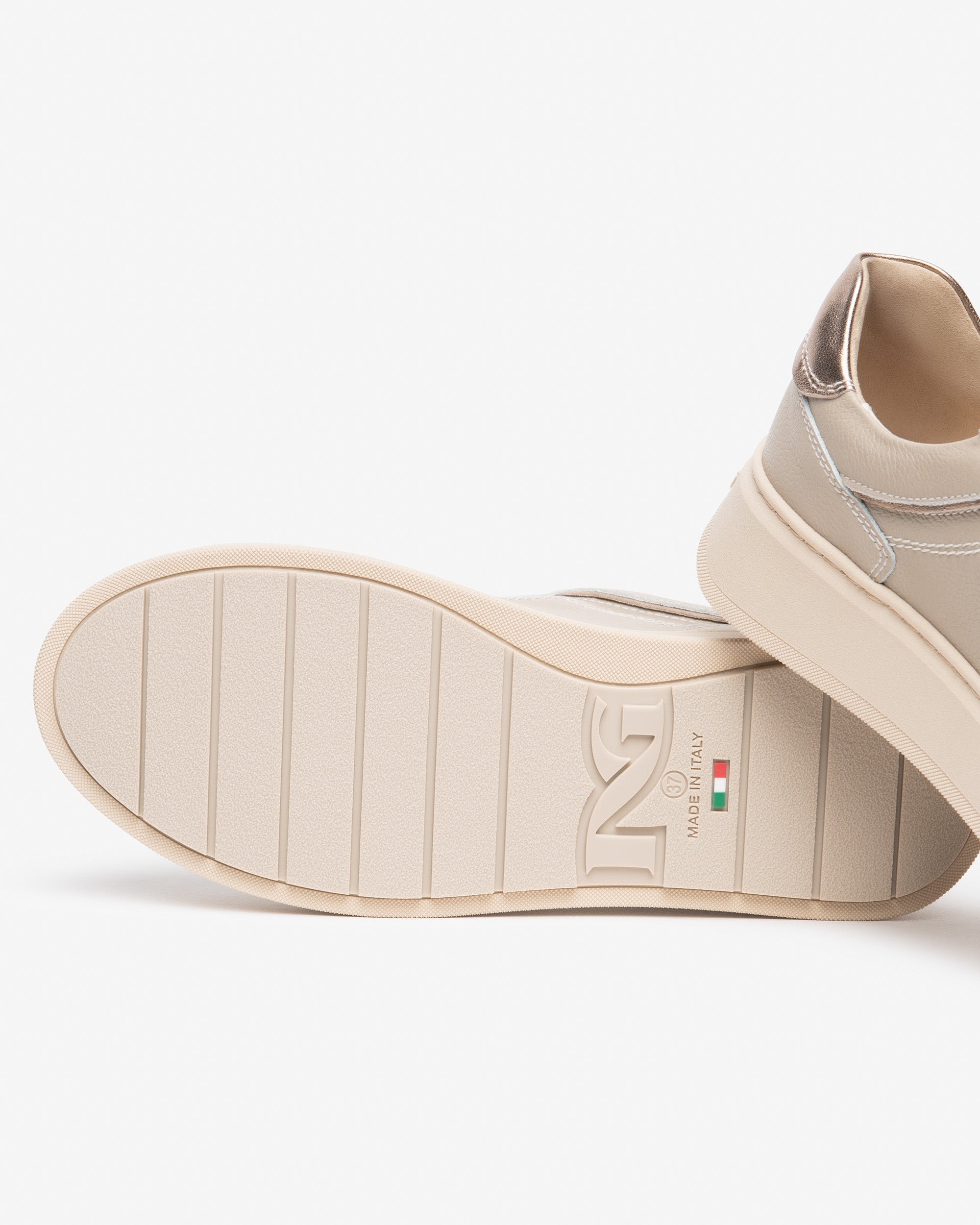 Nero Giardini Sneakers basket cuir femme semelle 40 mm