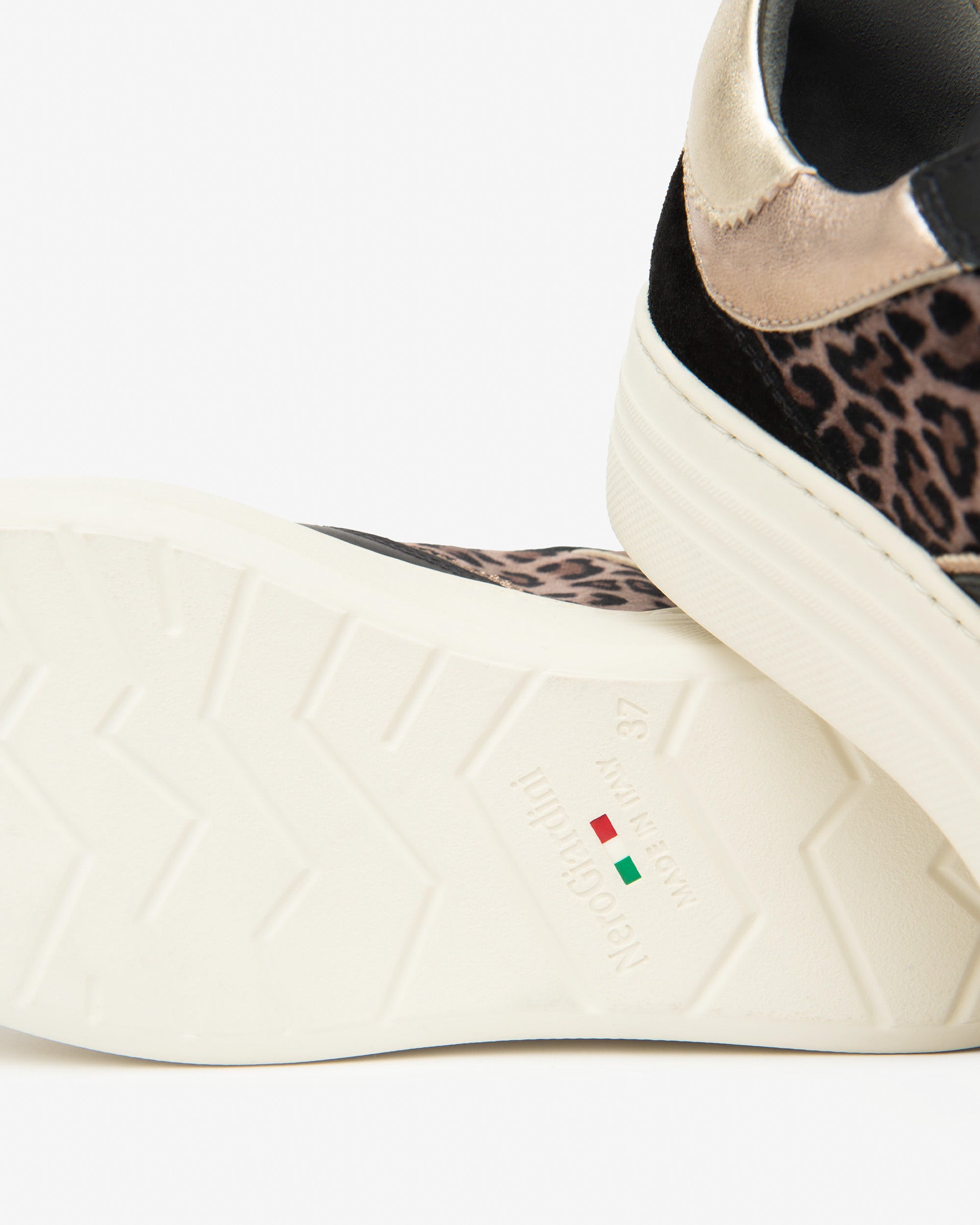 Nero Giardini Sneakers baskets daim cuir femme