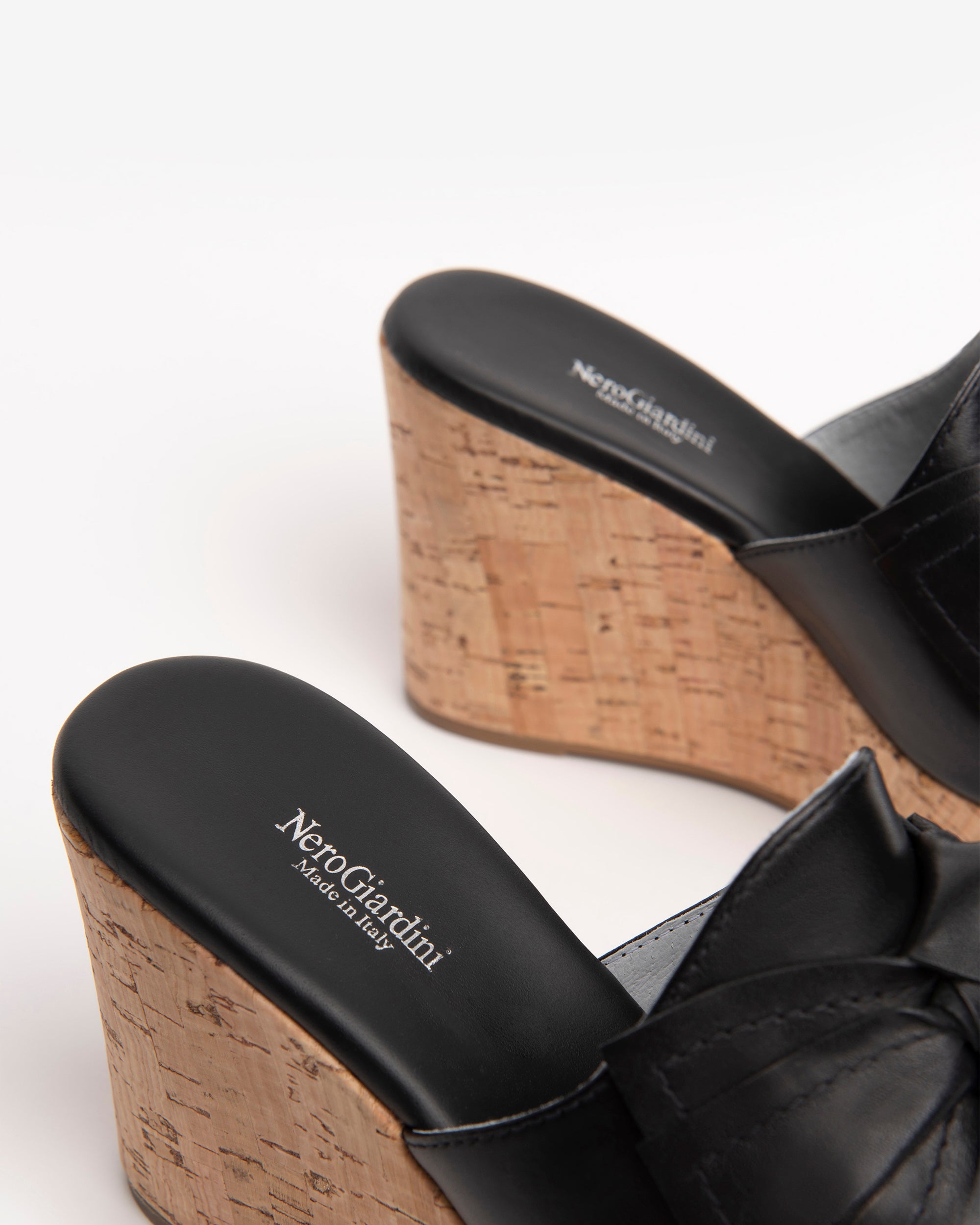 Nero Giardini Slippers mules daim femme 38 compensées