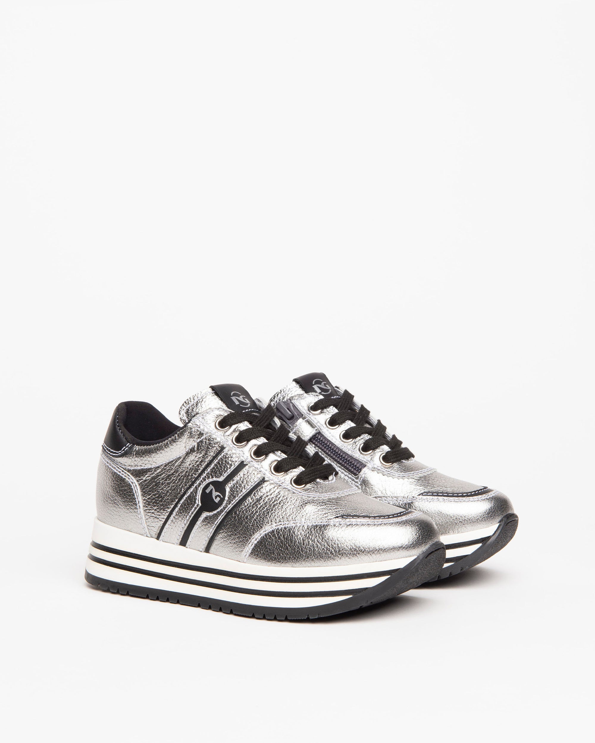 Nero Giardini Sneakers baskets cuir laminé fille plateforme