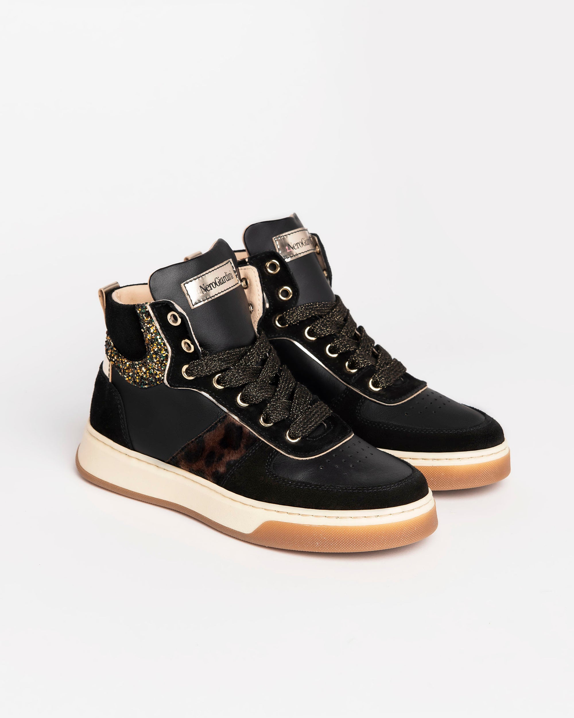 Nero Giardini Sneakers baskets daim cuir fille légère
