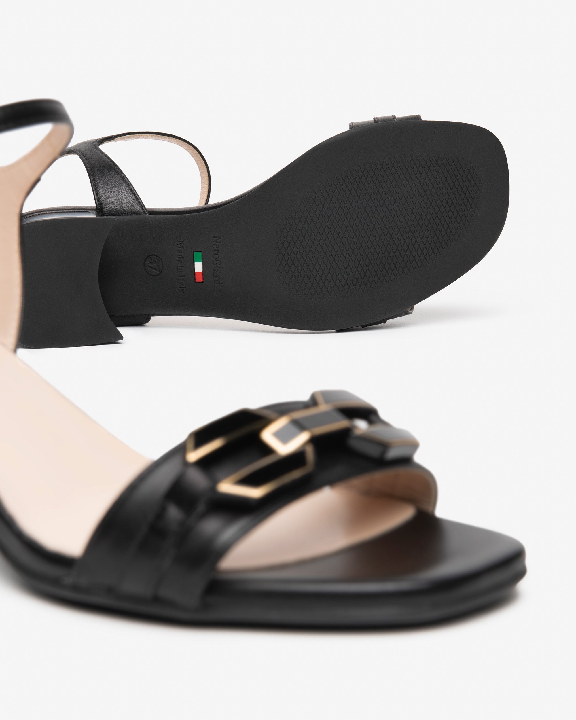 Nero Giardini Sandals sandales cuir femme confort