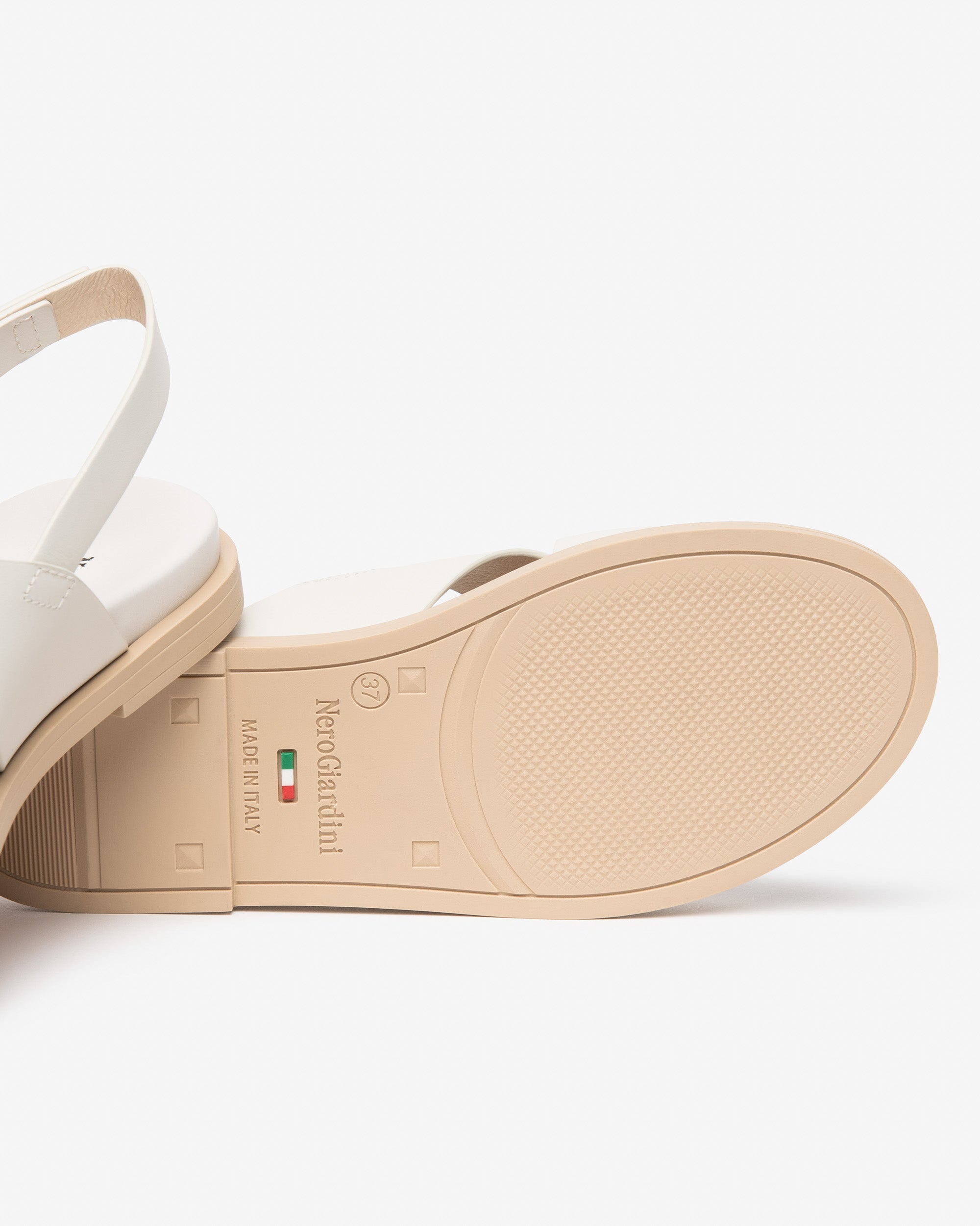 Nero Giardini Sandals sandales cuir femme été 38
