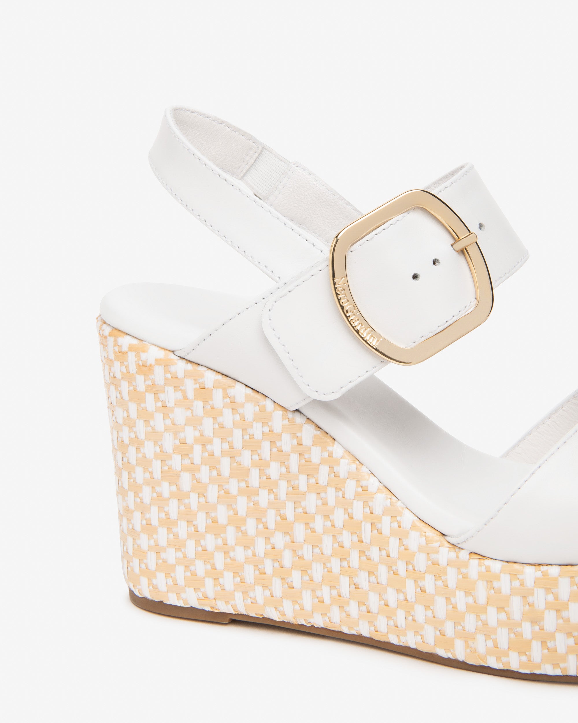 Nero Giardini Sandals sandales femme cuir pointure 39 été